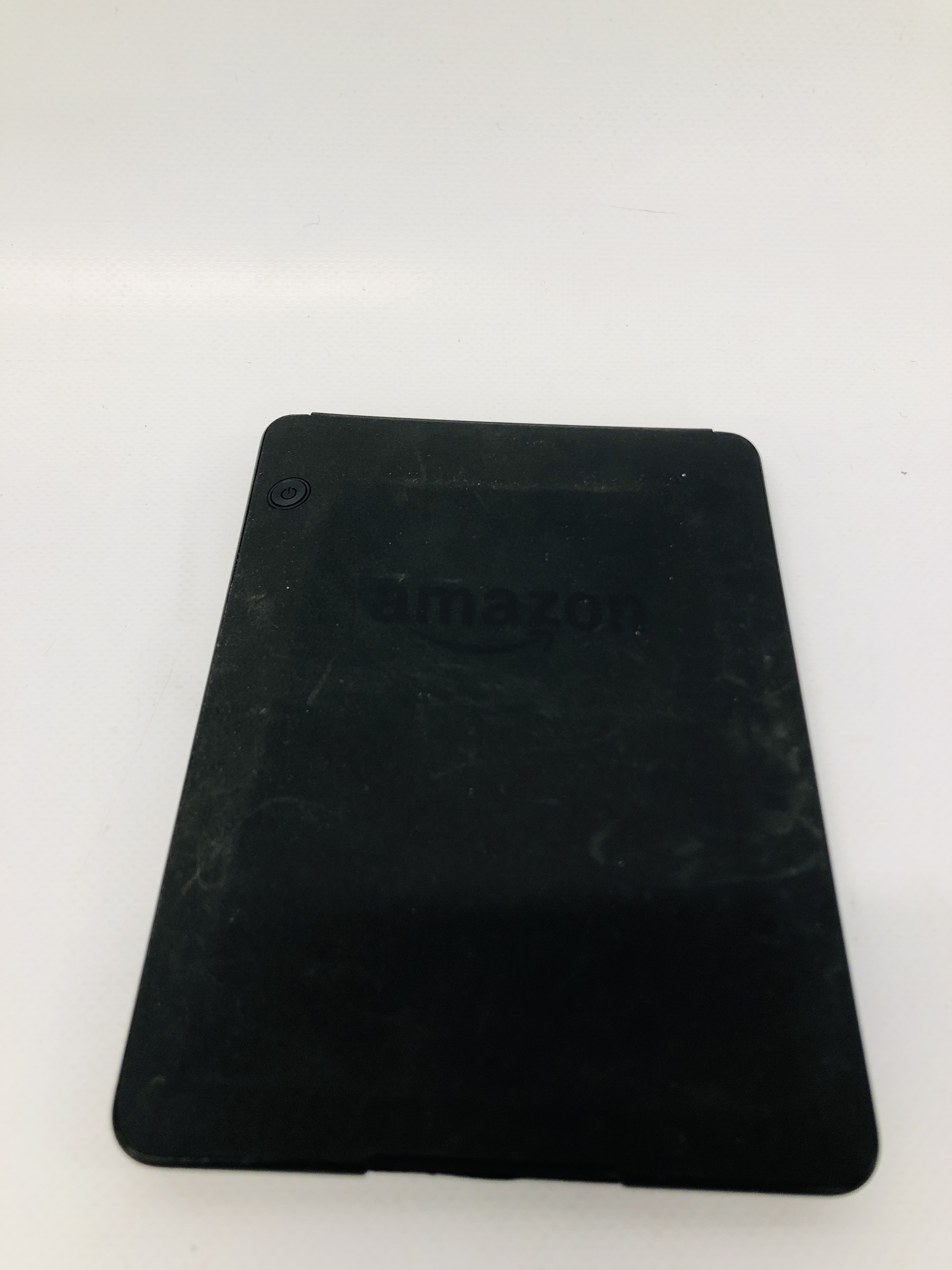 AMAZON KINDLE VOYAGE - SOLD AS SEEN - NO GUARANTEE OF CONNECTIVITY - Image 3 of 3