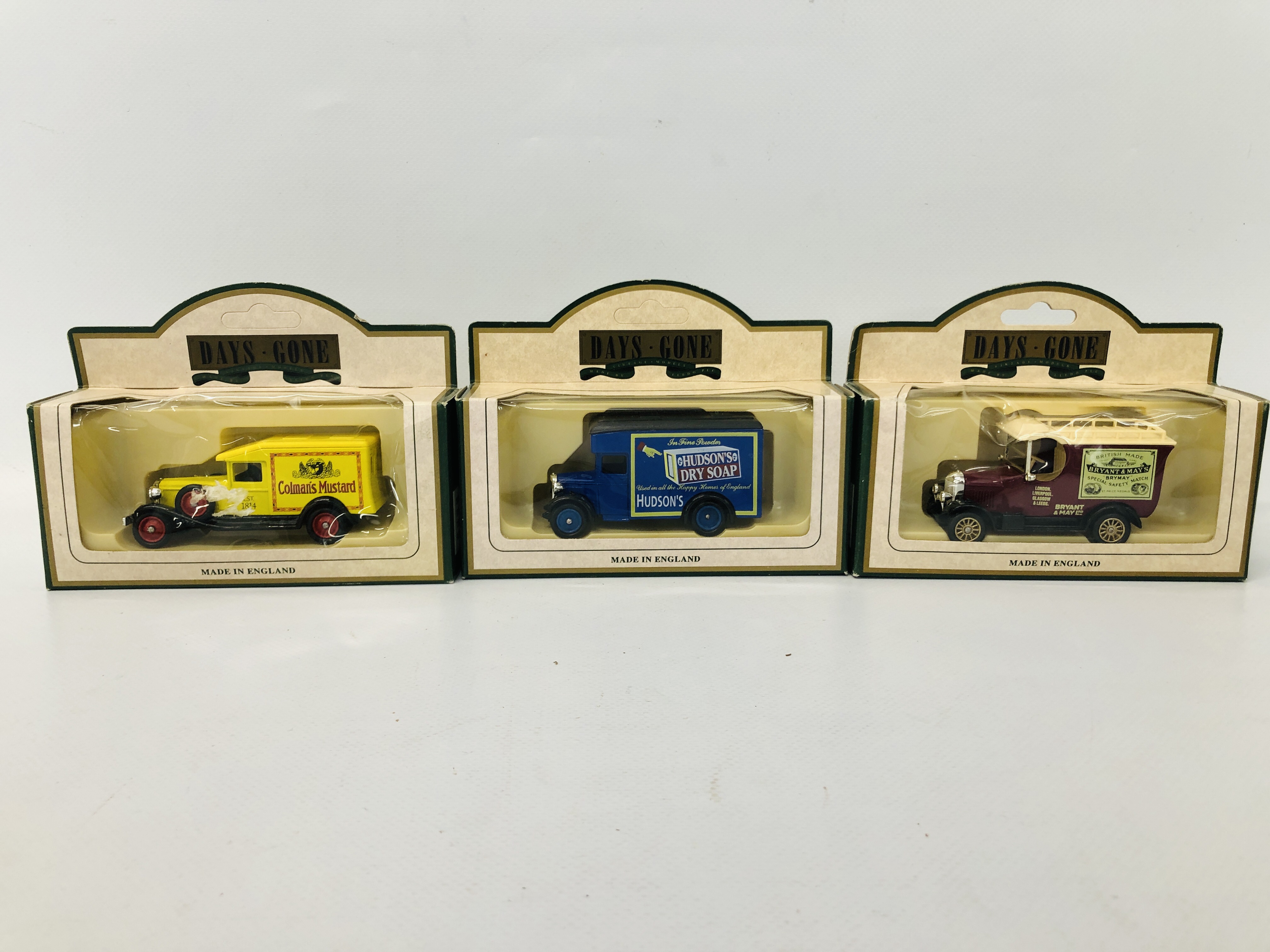 COLLECTION OF DAYS GONE COLLECTORS DIE-CAST MODEL VEHICLES IN ORIGINAL BOXES - Image 2 of 10