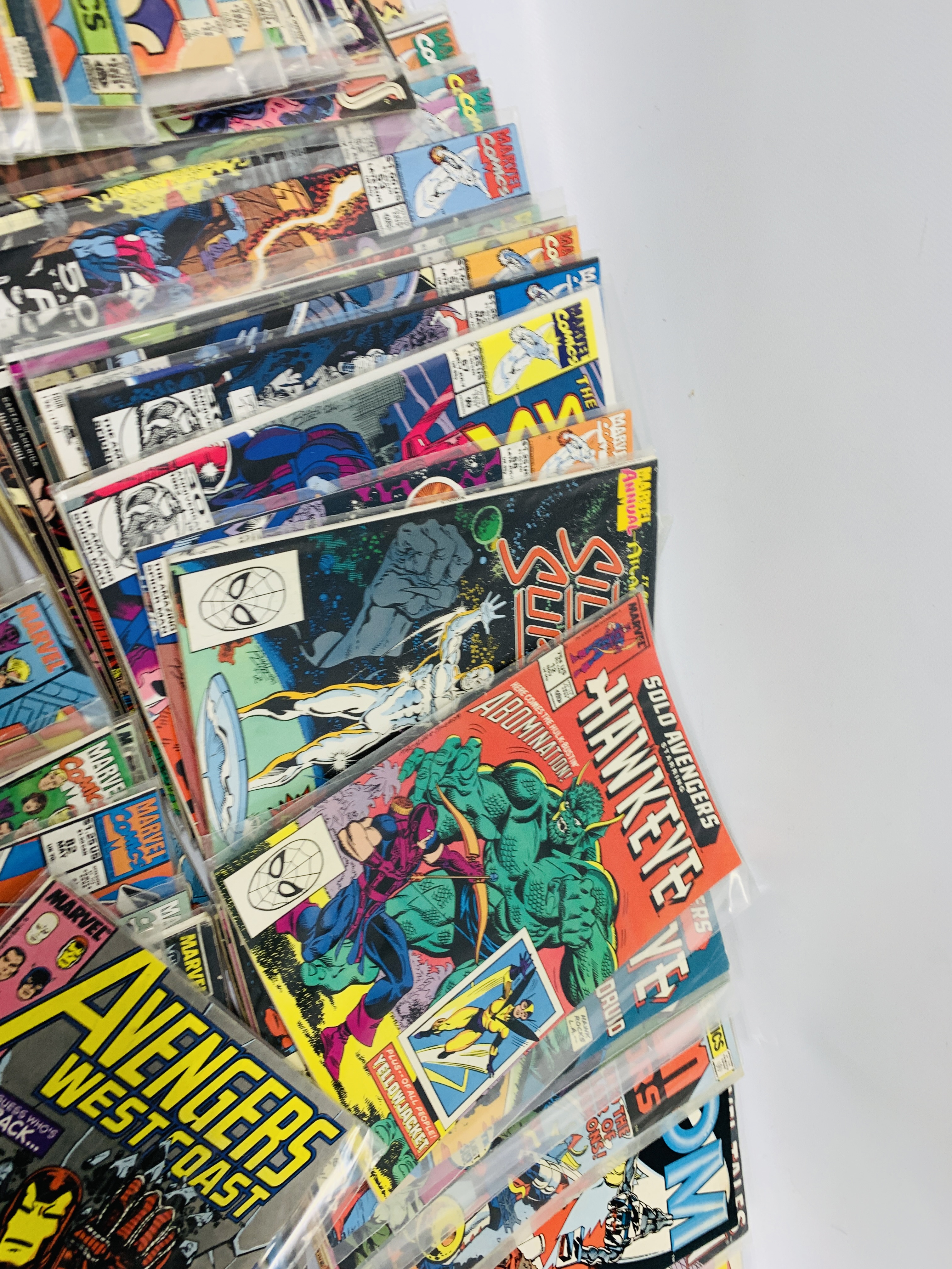 EXTENSIVE COLLECTION OF MARVEL COMICS TO INCLUDE SILVER SURFER, AVENGERS, BOM, - Image 3 of 11