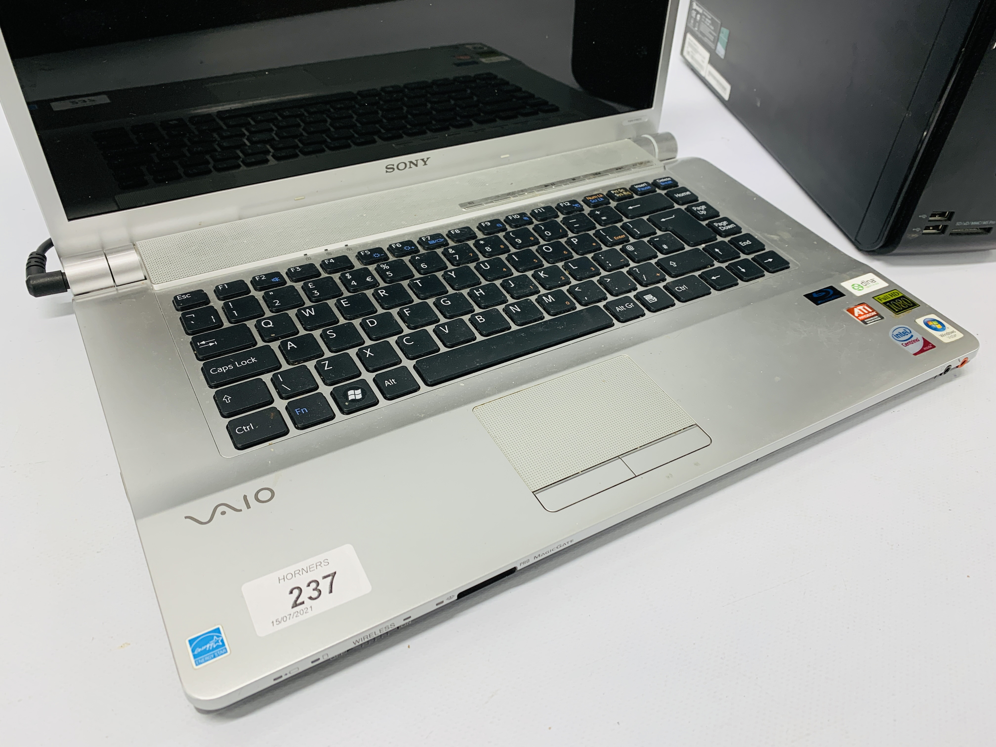 SONY VAIO LAPTOP COMPUTER MODEL PCG-3D1M WINDOWS VISTA WITH CHARGER (S/N 282774625017682) AND - Image 5 of 7