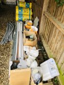 LARGE QUANTITY OF ASSORTED BUILDING MATERIALS TO INCLUDE 16 X 3M THREADED ROD,