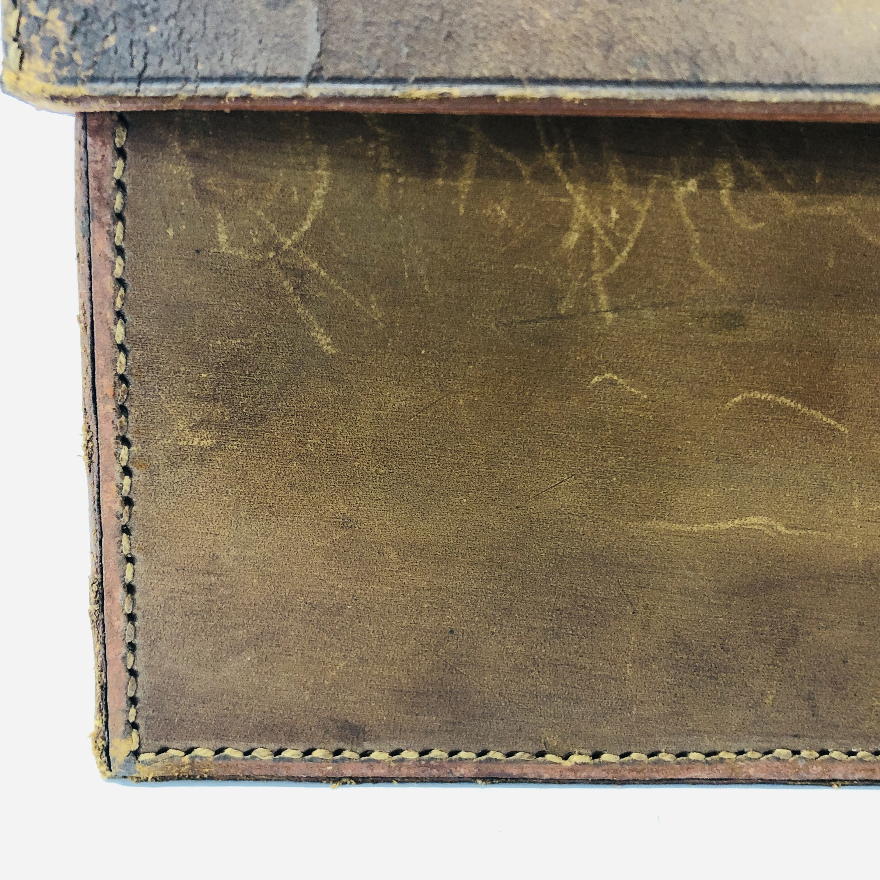 VINTAGE BROWN LEATHER TRAVEL CASE "THE BAG STORES" TRUNK MAKERS WITH FITTED INTERIOR AND ORIGINAL - Image 10 of 10