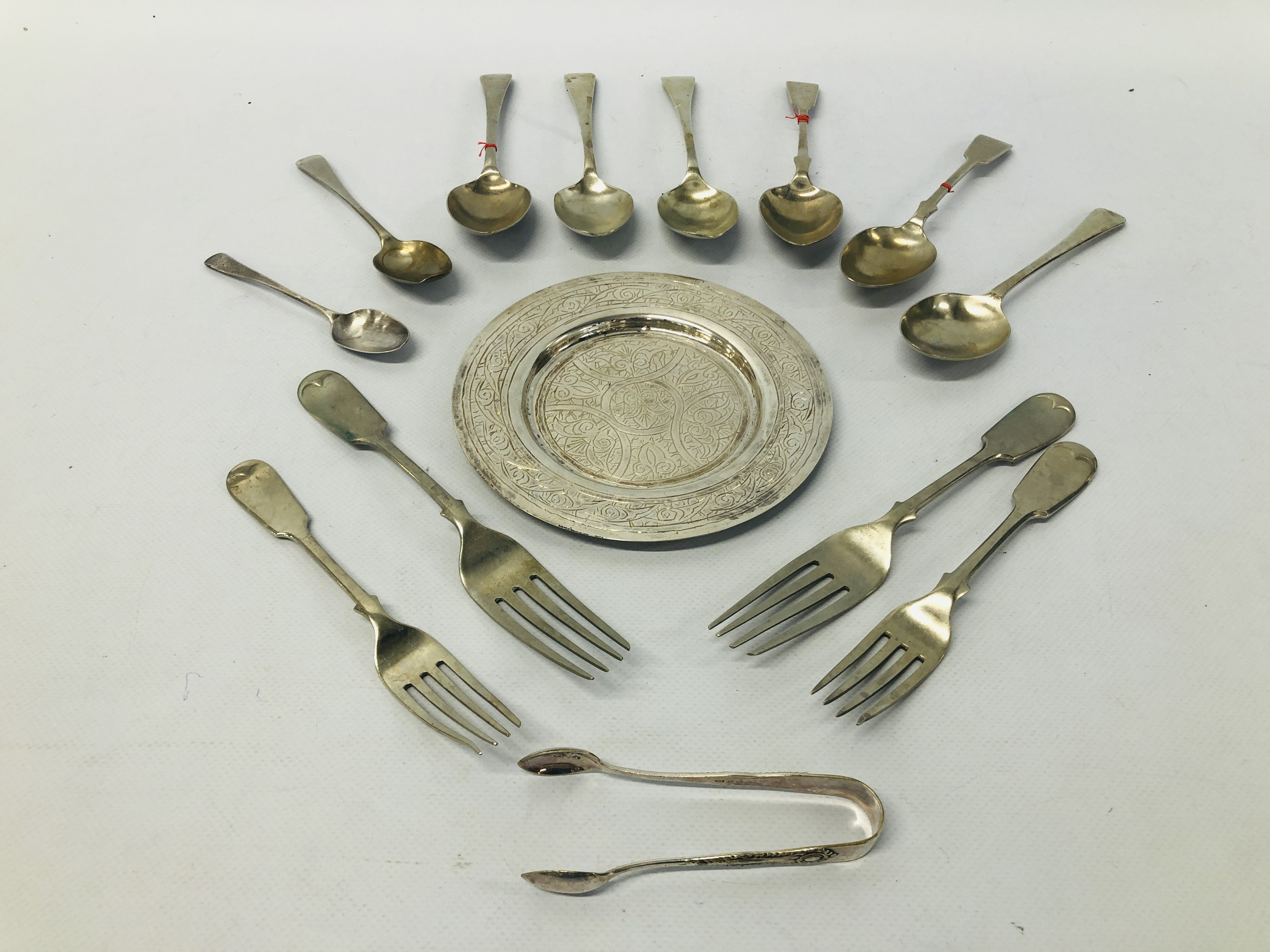 SMALL CONTINENTAL SILVER DISH ALONG WITH VARIOUS CUTLERY TO INCLUDE SILVER
