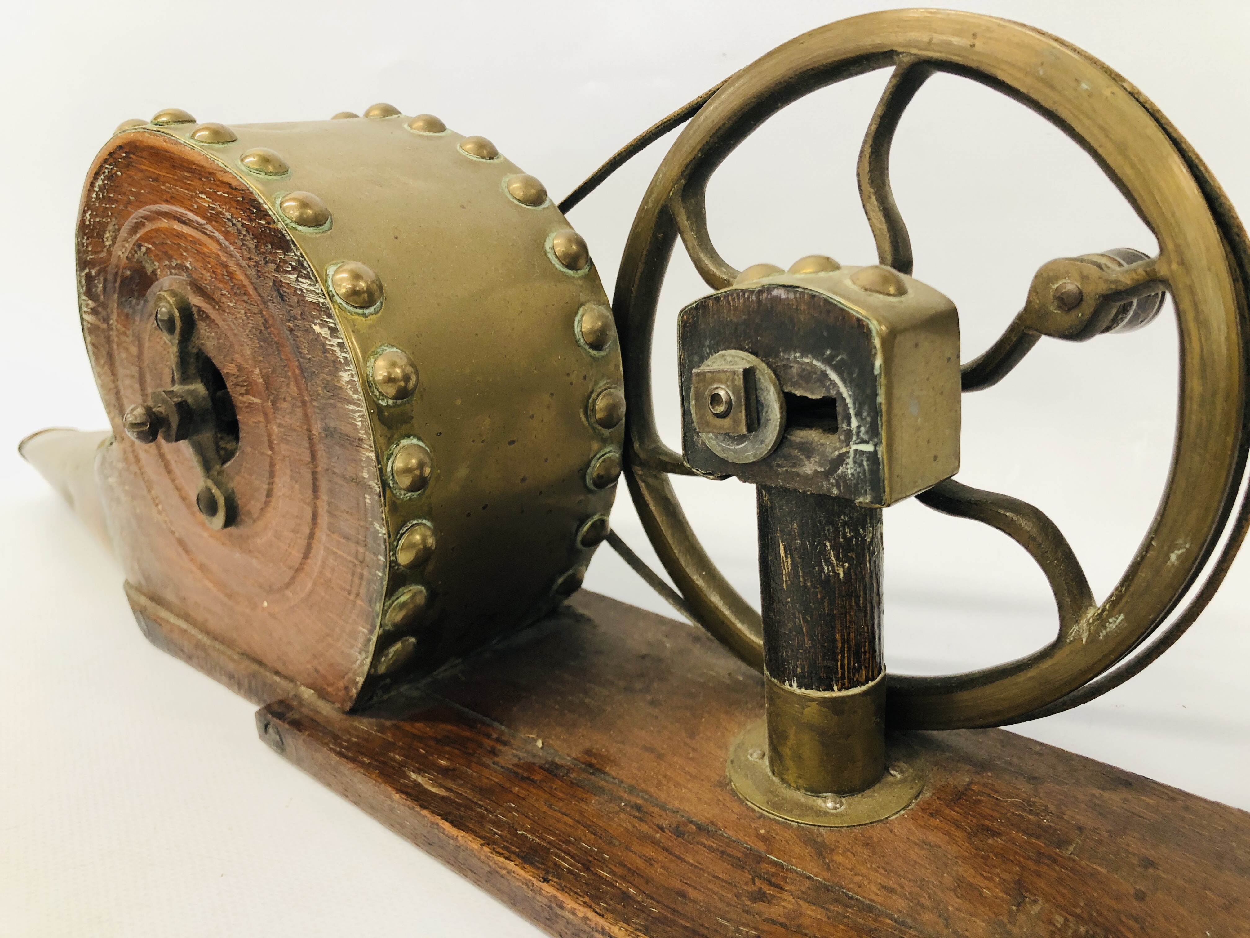 C19 WOODEN AND BRASS MECHANICAL PEAT BELLOWS - Image 6 of 9