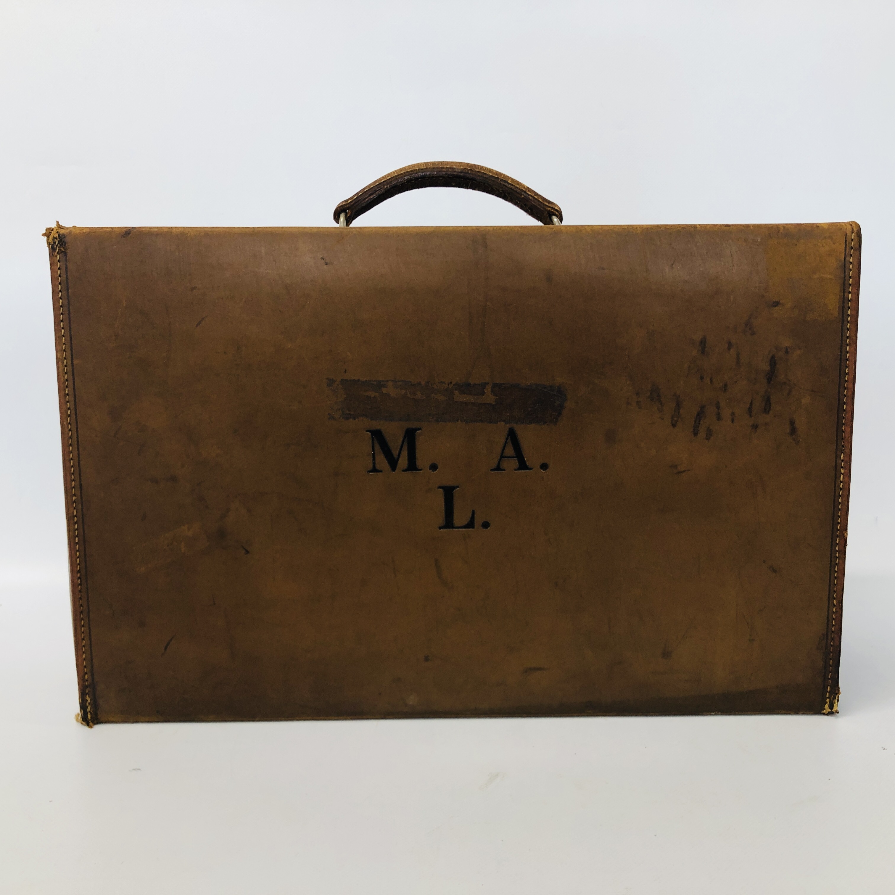 VINTAGE BROWN LEATHER TRAVEL CASE "THE BAG STORES" TRUNK MAKERS WITH FITTED INTERIOR AND ORIGINAL - Image 8 of 10