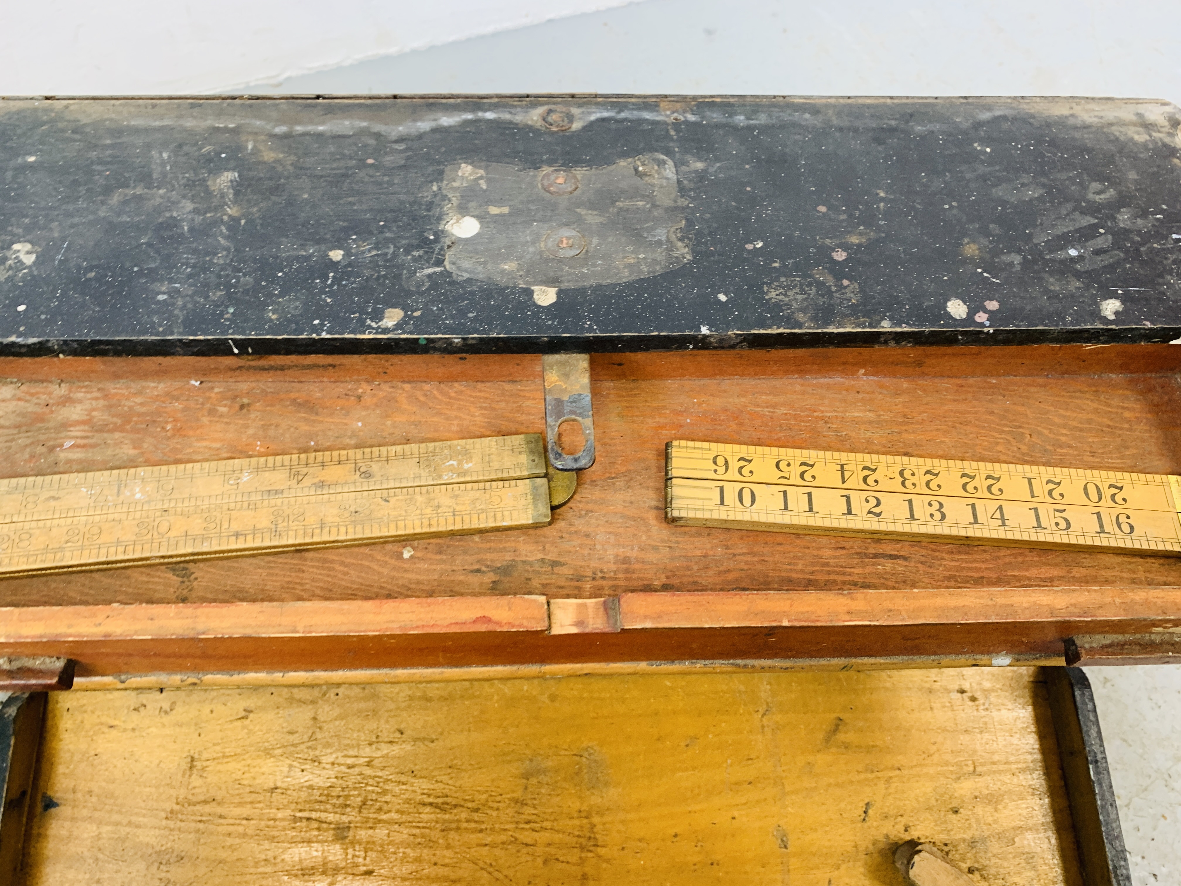 2 WOODEN CARPENTRY BOXES CONTAINING VARIOUS HAND TOOLS TO INCLUDE PLANES, FILES, MEASURES ETC. - Image 7 of 8