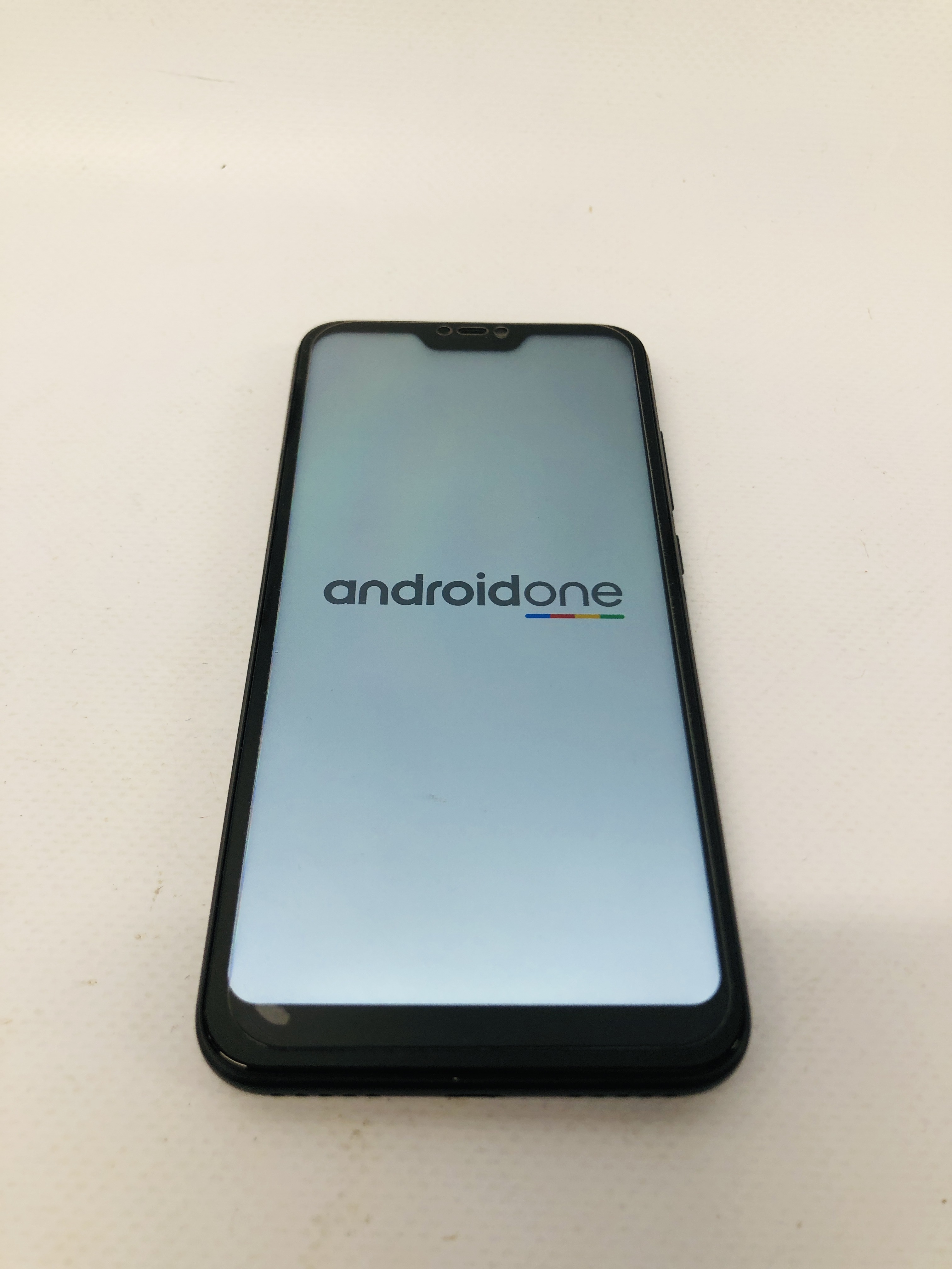 A NI SMARTPHONE MODEL M1805DISG - SOLD AS SEEN - NO GUARANTEE OF CONNECTIVITY