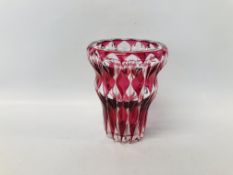 VINTAGE ART GLASS VASE MARKED VAL ST LAMBERT. H 15CM.