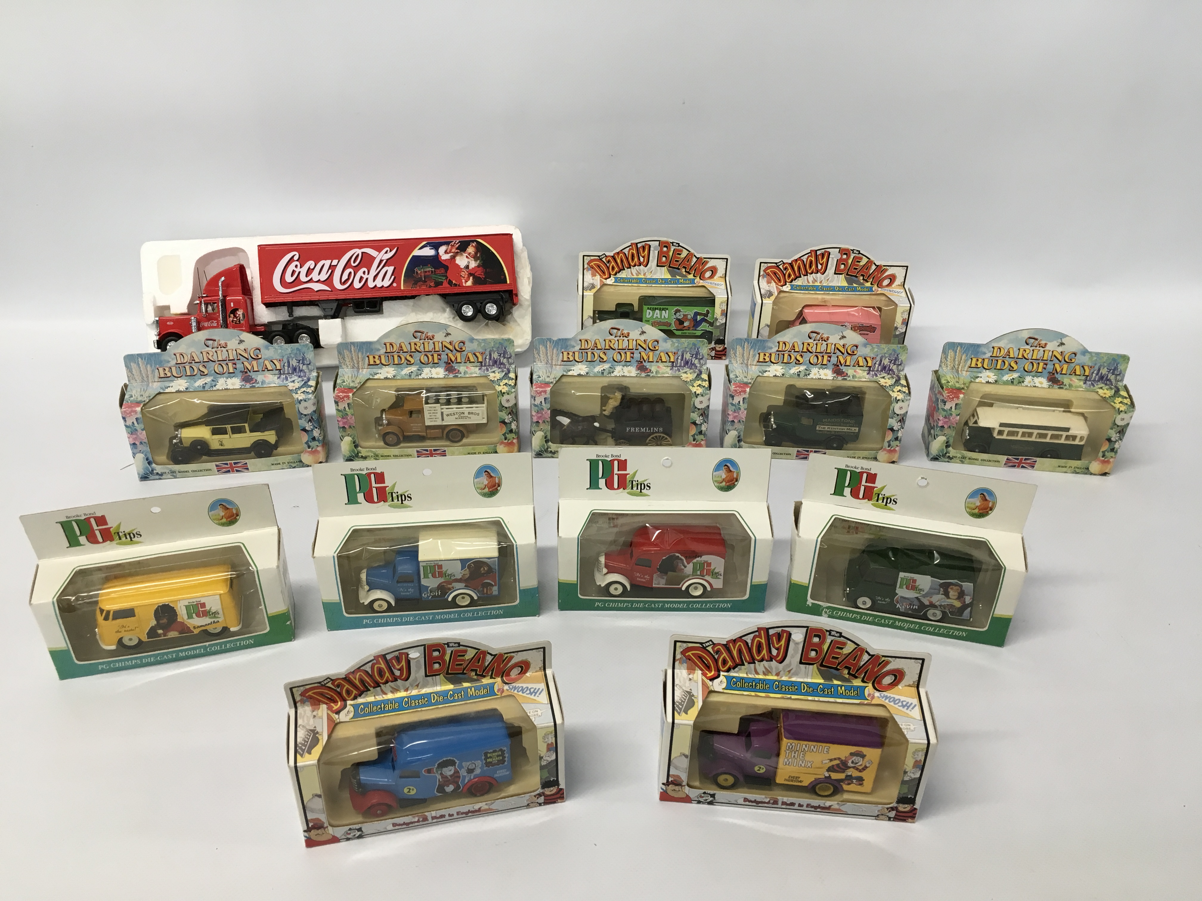 BOX OF DIE-CAST MODELS VEHICLES TO INCLUDE A "MATCHBOX" ULTRA COCA-COLA LORRY (BOXED) ALONG WITH