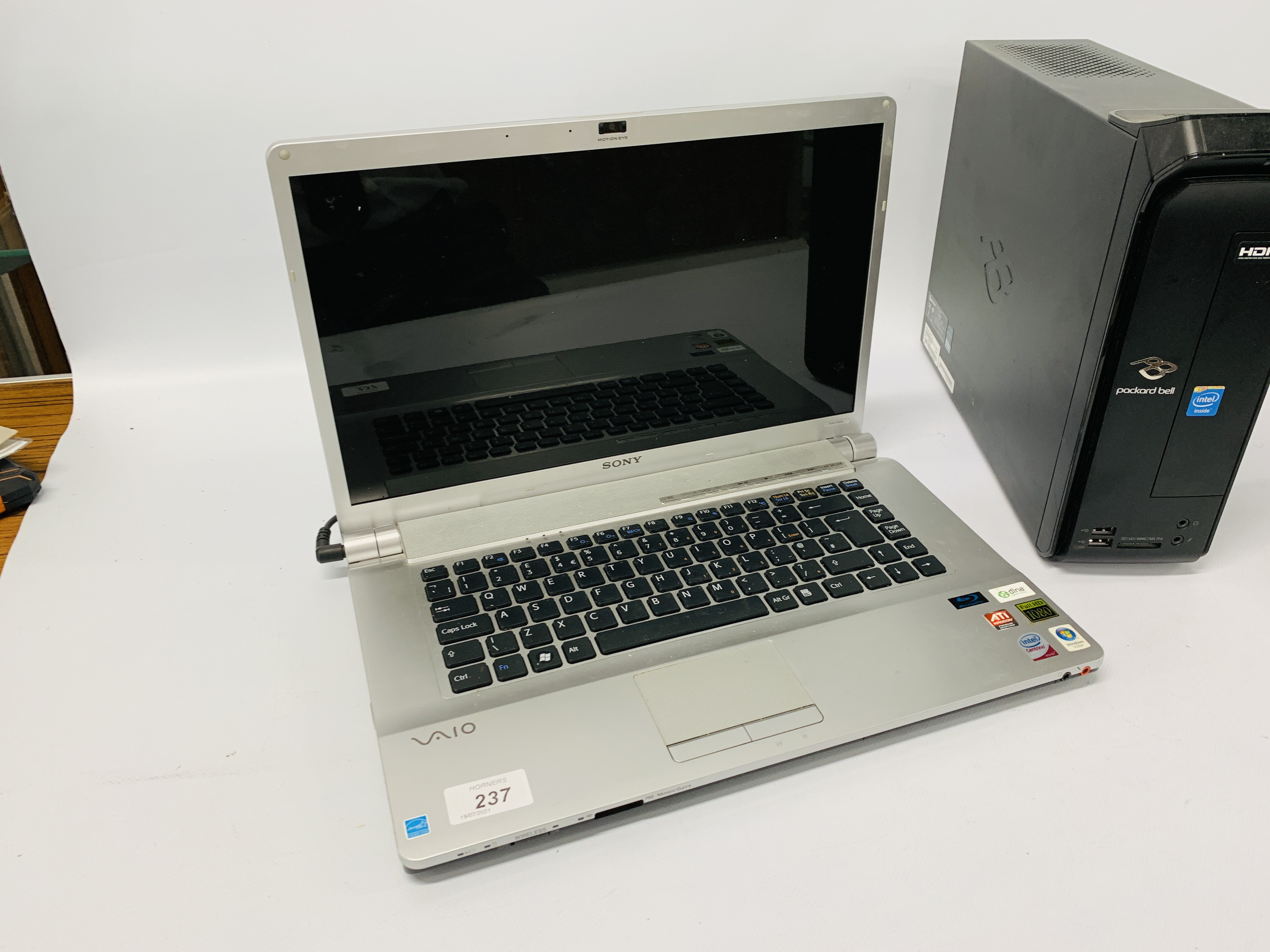 SONY VAIO LAPTOP COMPUTER MODEL PCG-3D1M WINDOWS VISTA WITH CHARGER (S/N 282774625017682) AND - Image 4 of 7