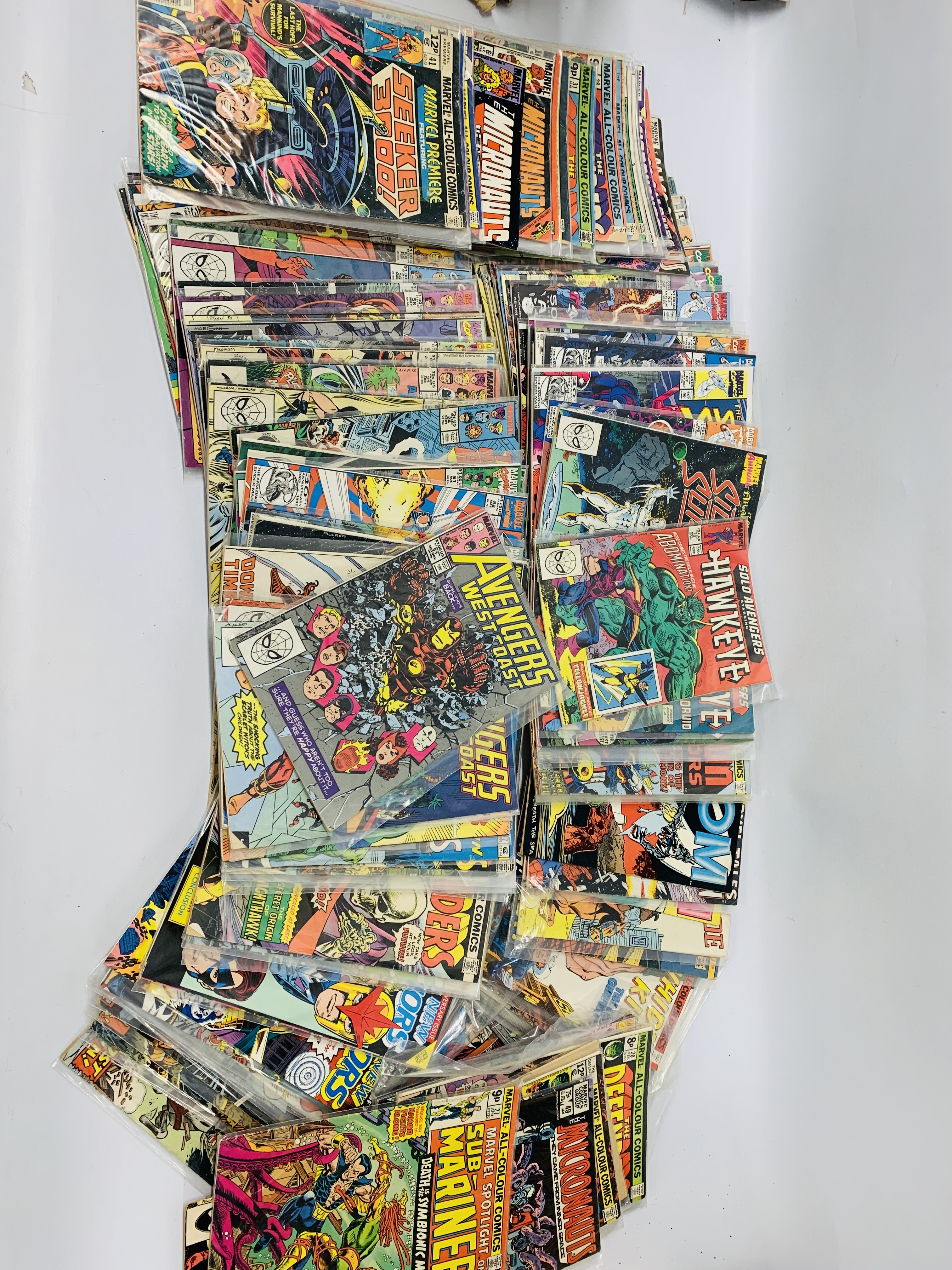 EXTENSIVE COLLECTION OF MARVEL COMICS TO INCLUDE SILVER SURFER, AVENGERS, BOM,