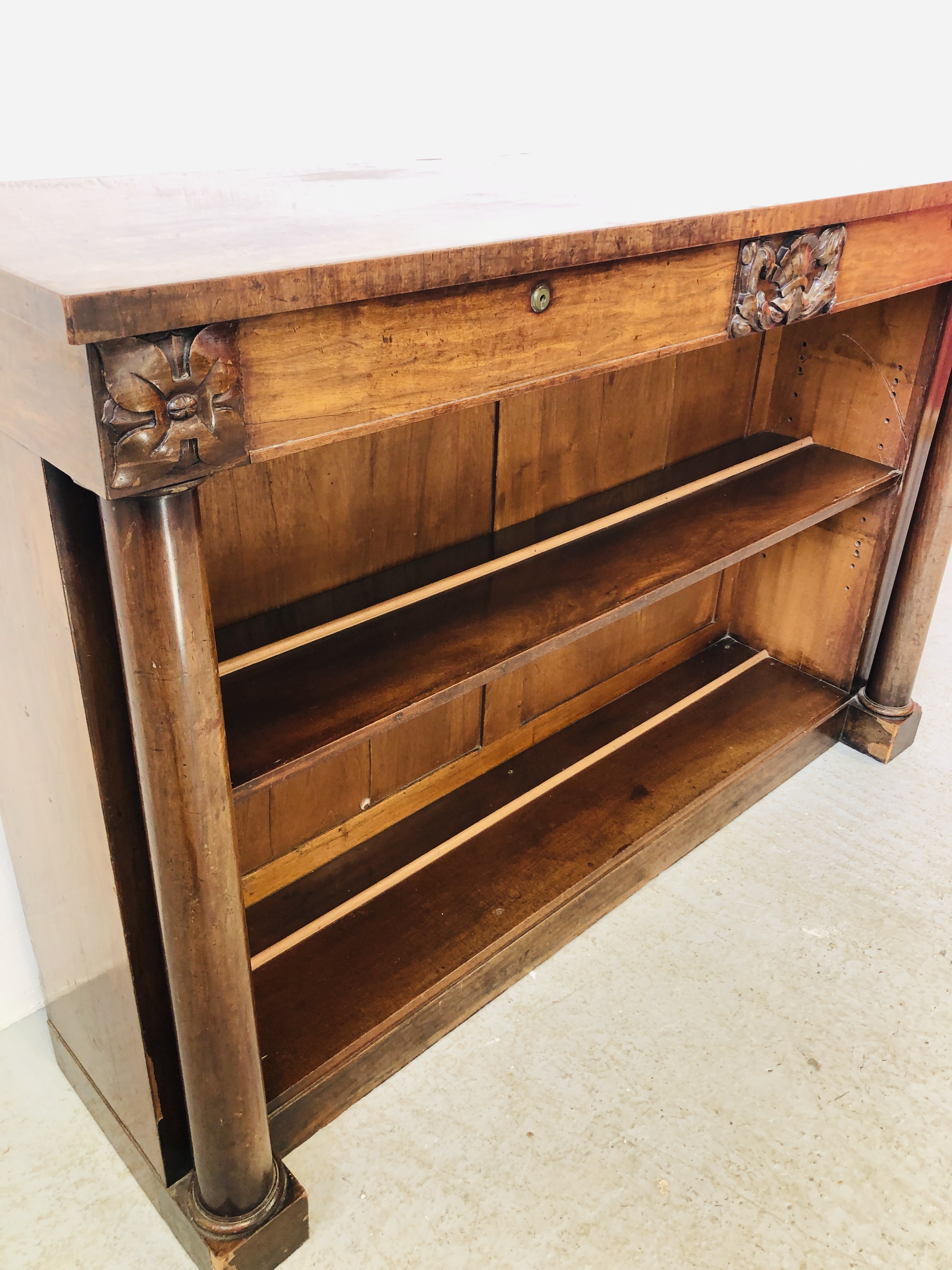 PERIOD MAHOGANY 2 DRAWER BOOKCASE WITH COLUMN SUPPORTS, CENTRAL CREST (SOME LOSES) W 137CM, H 92CM, - Image 7 of 8