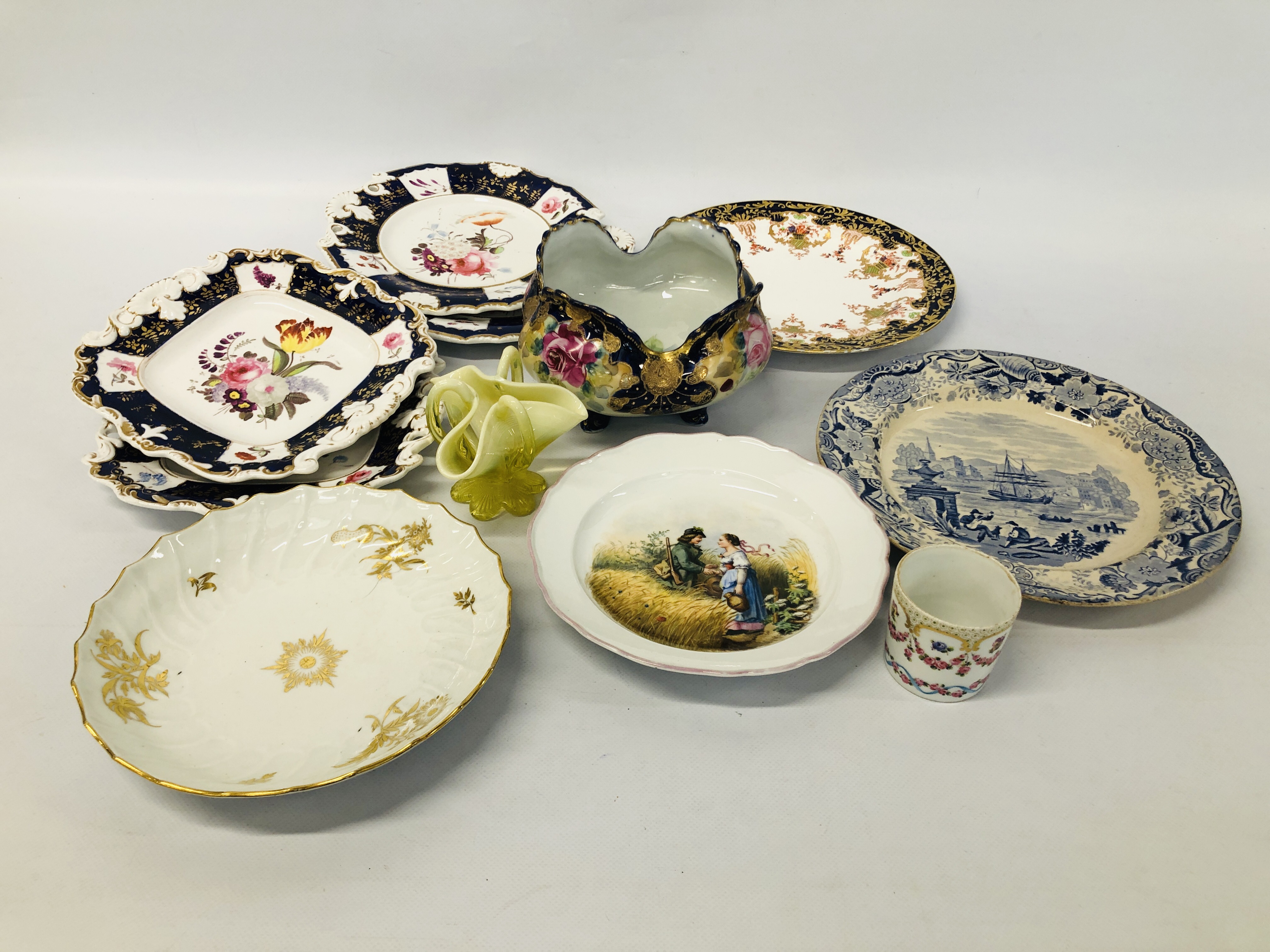COLLECTION OF PERIOD PLATES TO INCLUDE A SET OF 4 HANDPAINTED FLORAL PATTERN PLATES "3090",