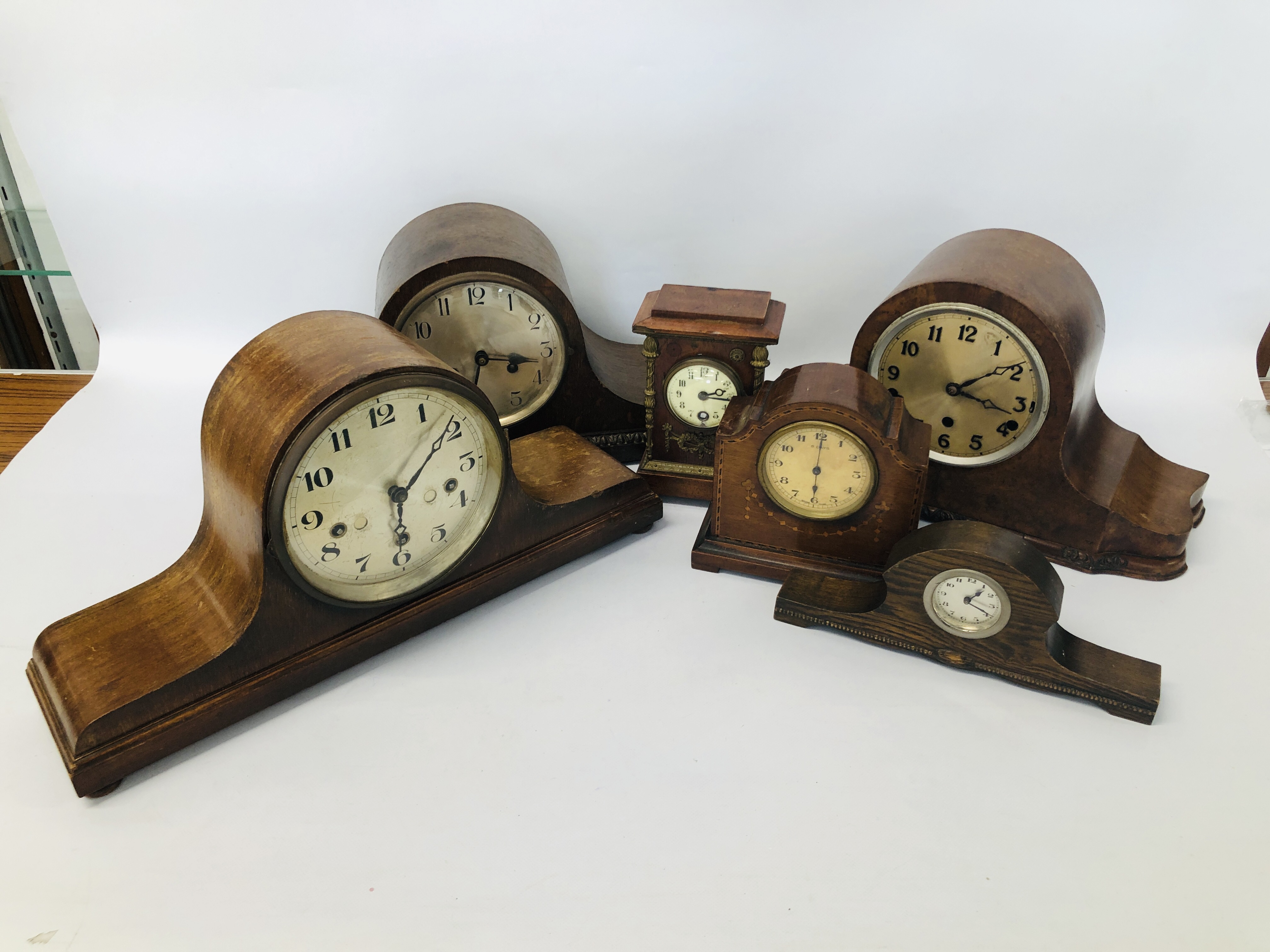 A COLLECTION OF 6 MANTEL CLOCKS TO INCLUDE WESTMINSTER CHIME,