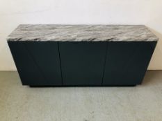 A MODERN THREE DOOR SIDEBOARD WITH MARBLE TOP, UNIT FINISHED IN HIGH GLOSS WIDTH 160CM. DEPTH 40CM.