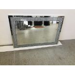A LARGE MODERN DESIGNER MIRRORED GLASS WALL MIRROR WITH DIAMOND SPARKLE DETAIL