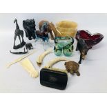 AN ART GLASS HORSE ALONG WITH 4 ART GLASS DISHES, VARIOUS ETHNIC HARDWOOD ANIMALS, ONYX BOWL,