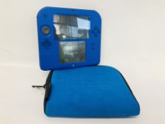 AN NINTENDO 2DS WITH 3 GAMES AND CASE - SOLD AS SEEN