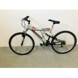 A REFLEX VIPER GENTS 118 SPEED BICYCLE