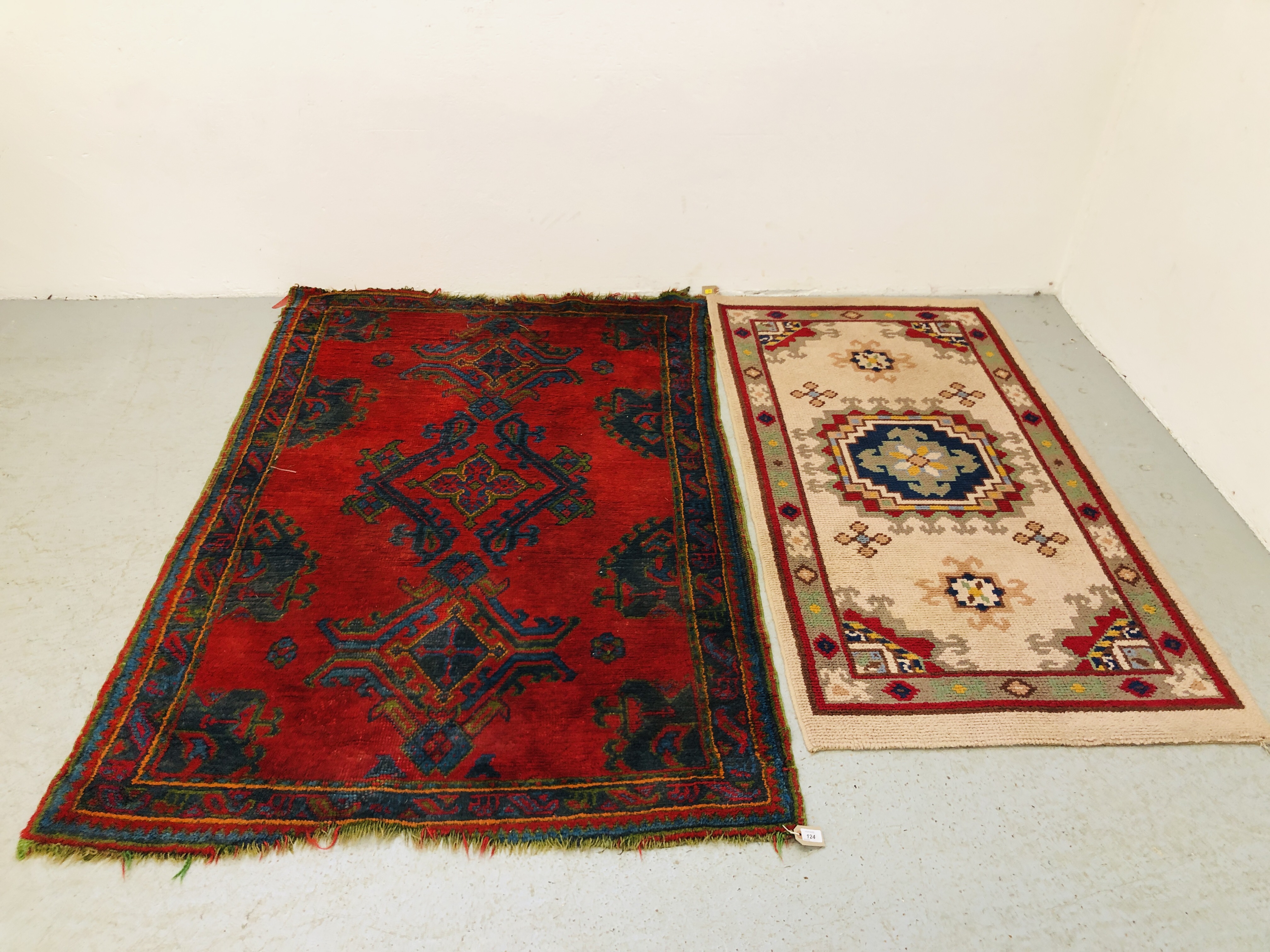 TRADITIONAL RUG OF IMPERIAL COLOUR, LENGTH 196CM. X WIDTH 129CM.