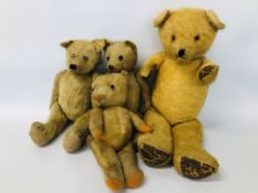 BOX CONTAINING 4 VINTAGE TEDDY BEARS TO INCLUDE BUTTON EYES ETC