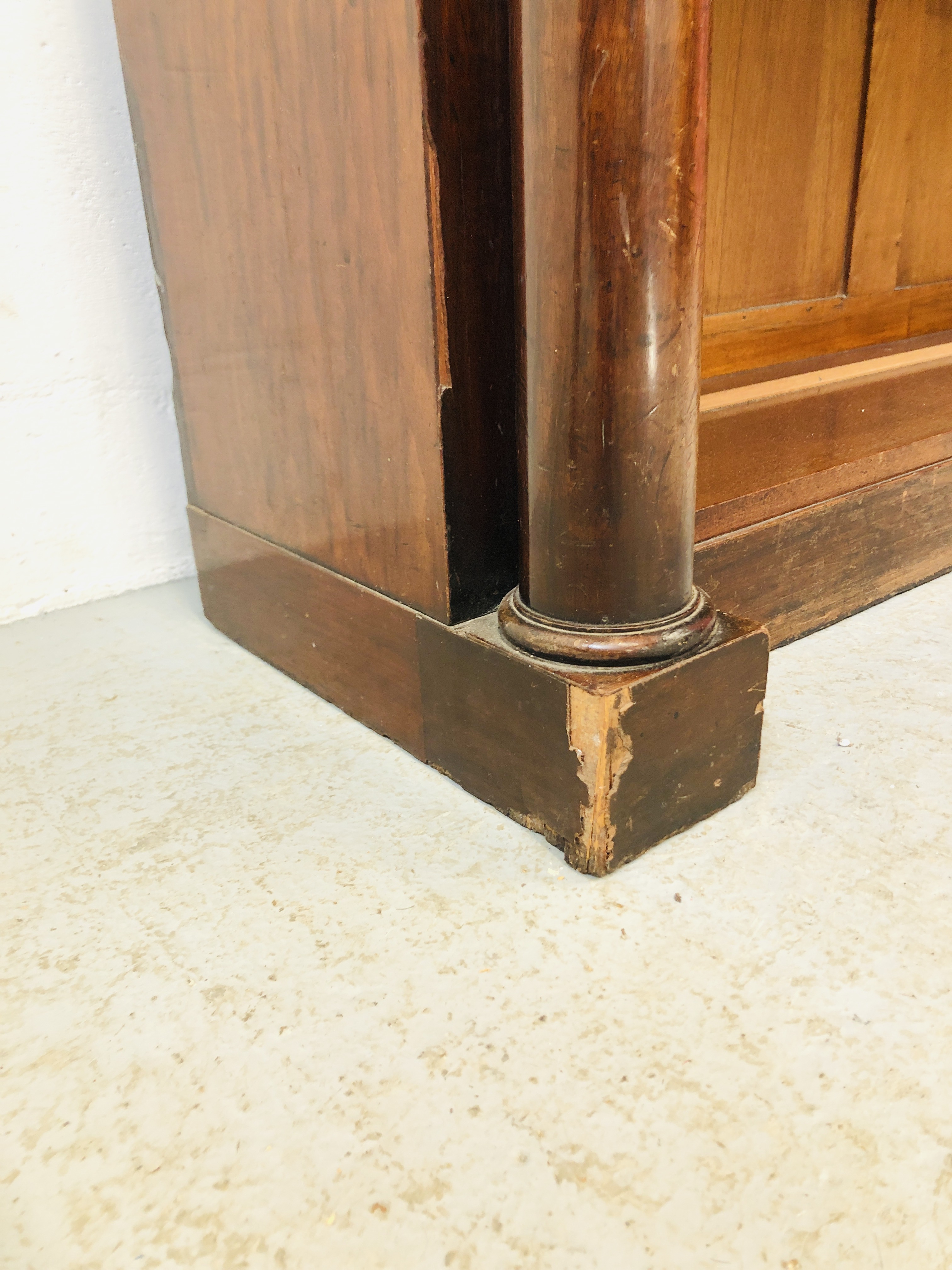 PERIOD MAHOGANY 2 DRAWER BOOKCASE WITH COLUMN SUPPORTS, CENTRAL CREST (SOME LOSES) W 137CM, H 92CM, - Image 6 of 8