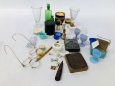 BOX OF ASSORTED OPHTHALMIC RELATED ITEMS TO INCLUDE EYE BATHS, 2 GLASS MEASURES,