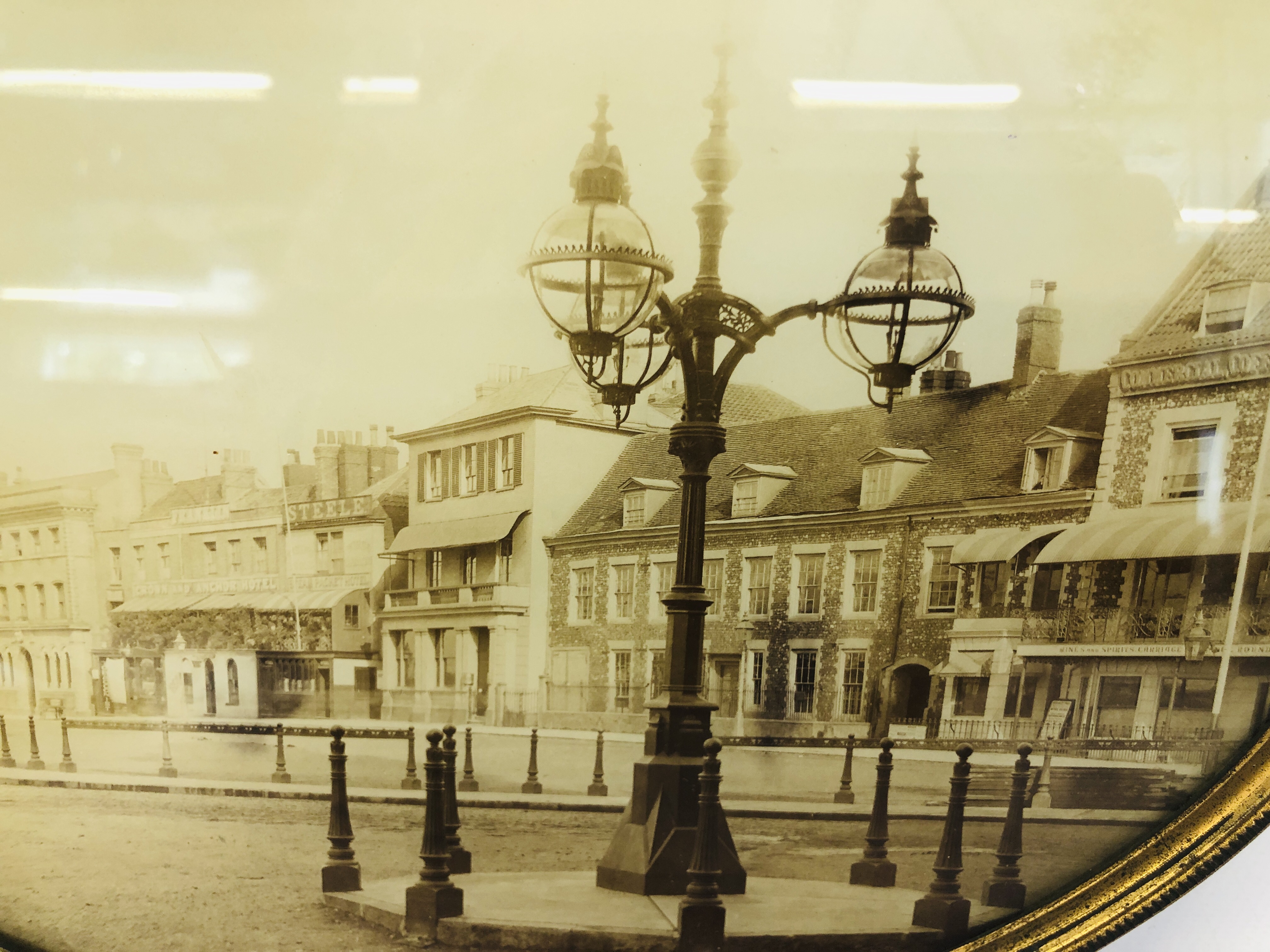 VINTAGE BRASS FRAMED OVAL BLACK & WHITE PHOTOGRAPH "HALL PLAIN" GREAT YARMOUTH - H 25CM X W 30½ CM - Image 2 of 3