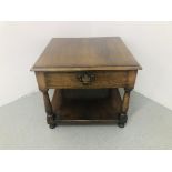 A QUALITY OAK REPRODUCTION SQUARE LAMP TABLE WITH SINGLE DRAWER AND SHELF BELOW, WIDTH 65CM,