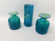 3 PIECES OF ART GLASS TO INCLUDE VASE & 2 JUGS