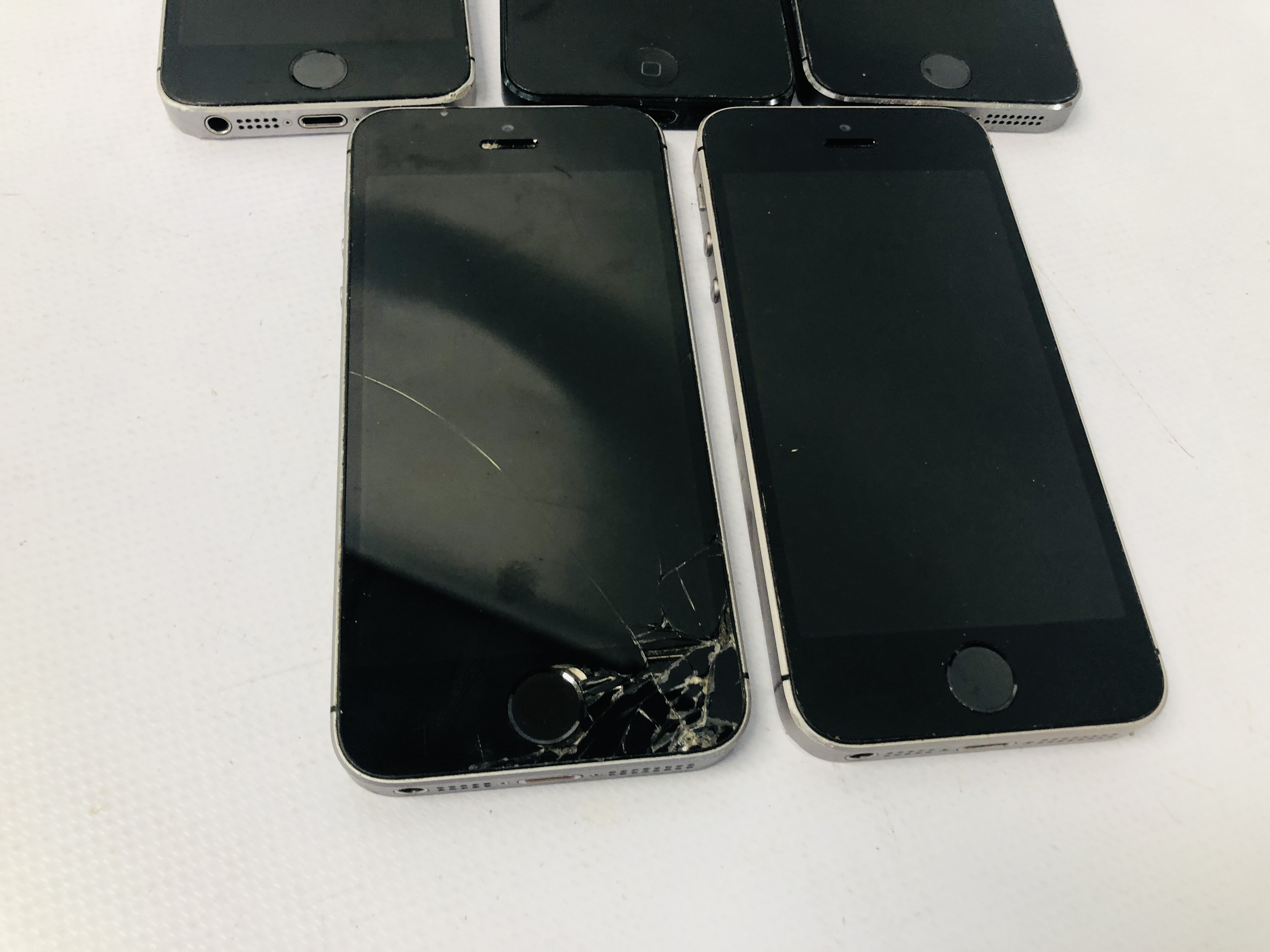 8 X APPLE IPHONE (5 X 5S, 3 X 5SE) TWO A/F CONDITION, ICLOUD LOCKED, - Image 4 of 7