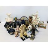 A COLLECTION OF ORIENTAL PIECES OF CHINA & ORNAMENTS TO INCLUDE JARS, CARVINGS,