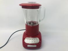 A KITCHENAID BLENDER - MODEL 5KSB555BERO WITH HANDBOOKS - SOLD AS SEEN