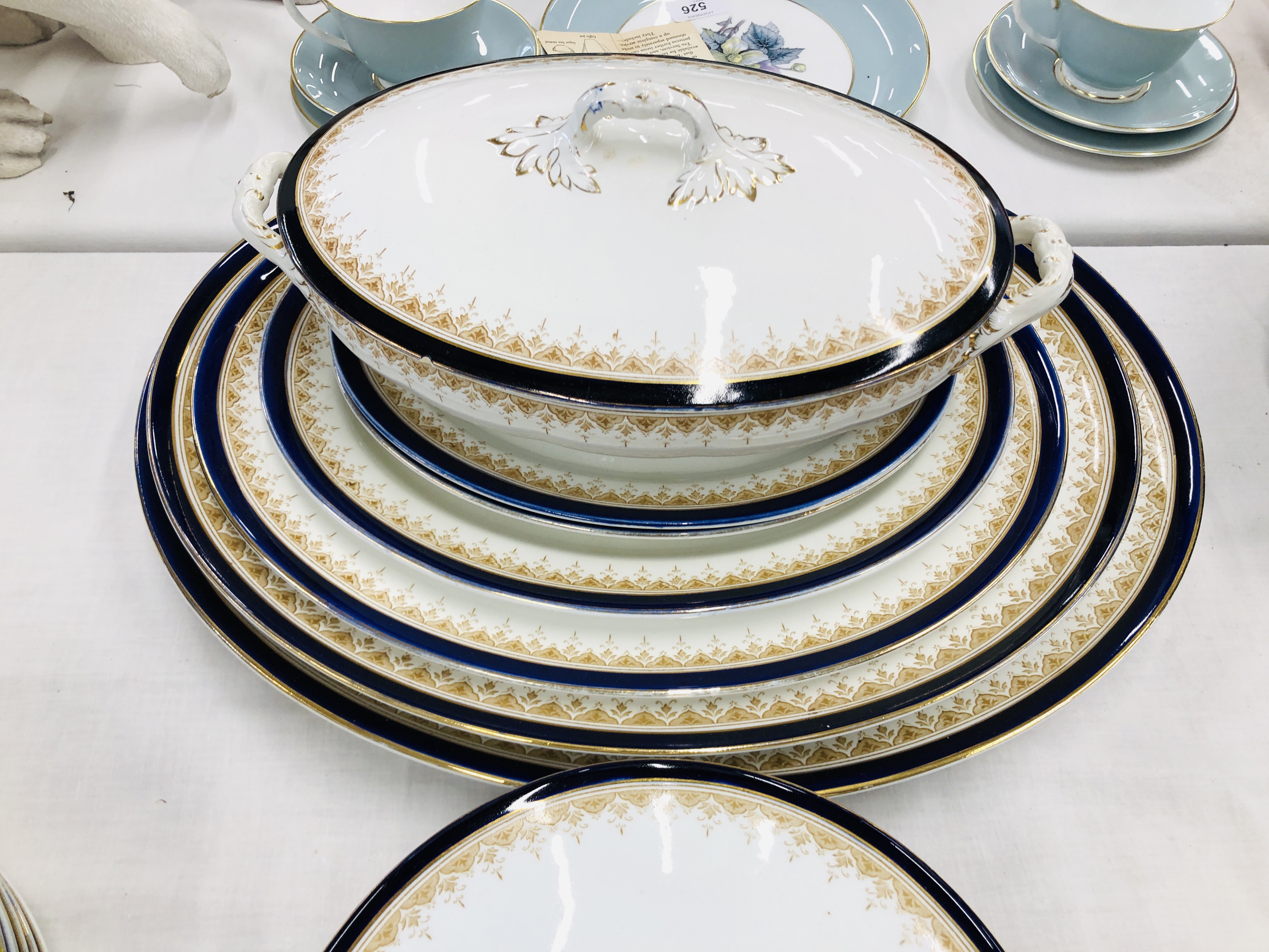 BLEU DU RAI DINNER AND TEAWARE APPROX 63 PIECES TO INCLUDE TUREENS, - Image 4 of 11