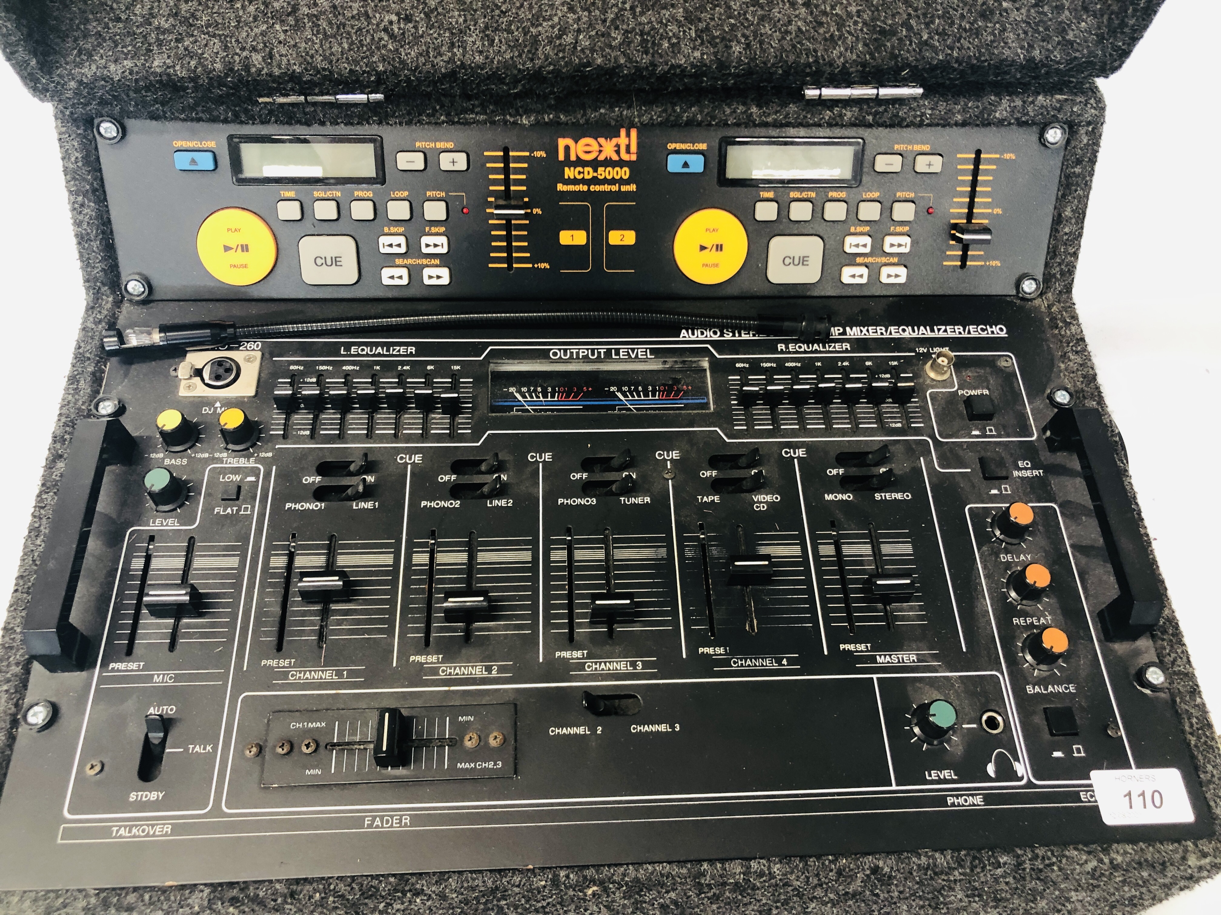 A CASED NEXT NCD - 5000 REMOTE CONTROL UNIT WITH AUDIO STEREO PRE-AMP MIXER / EQUILIZER / ECHO - Bild 2 aus 6