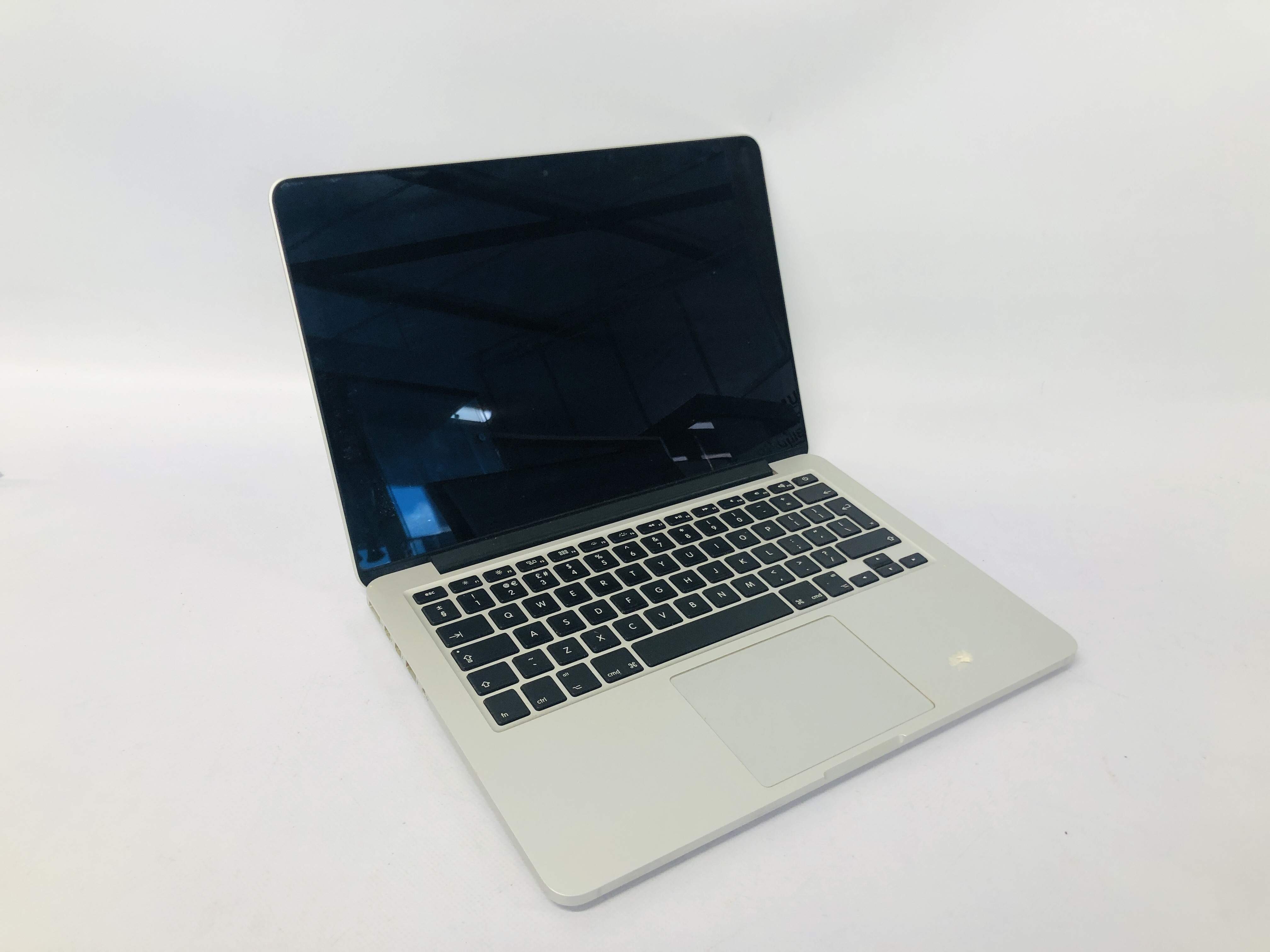 APPLE MACBOOK PRO LAPTOP COMPUTER,