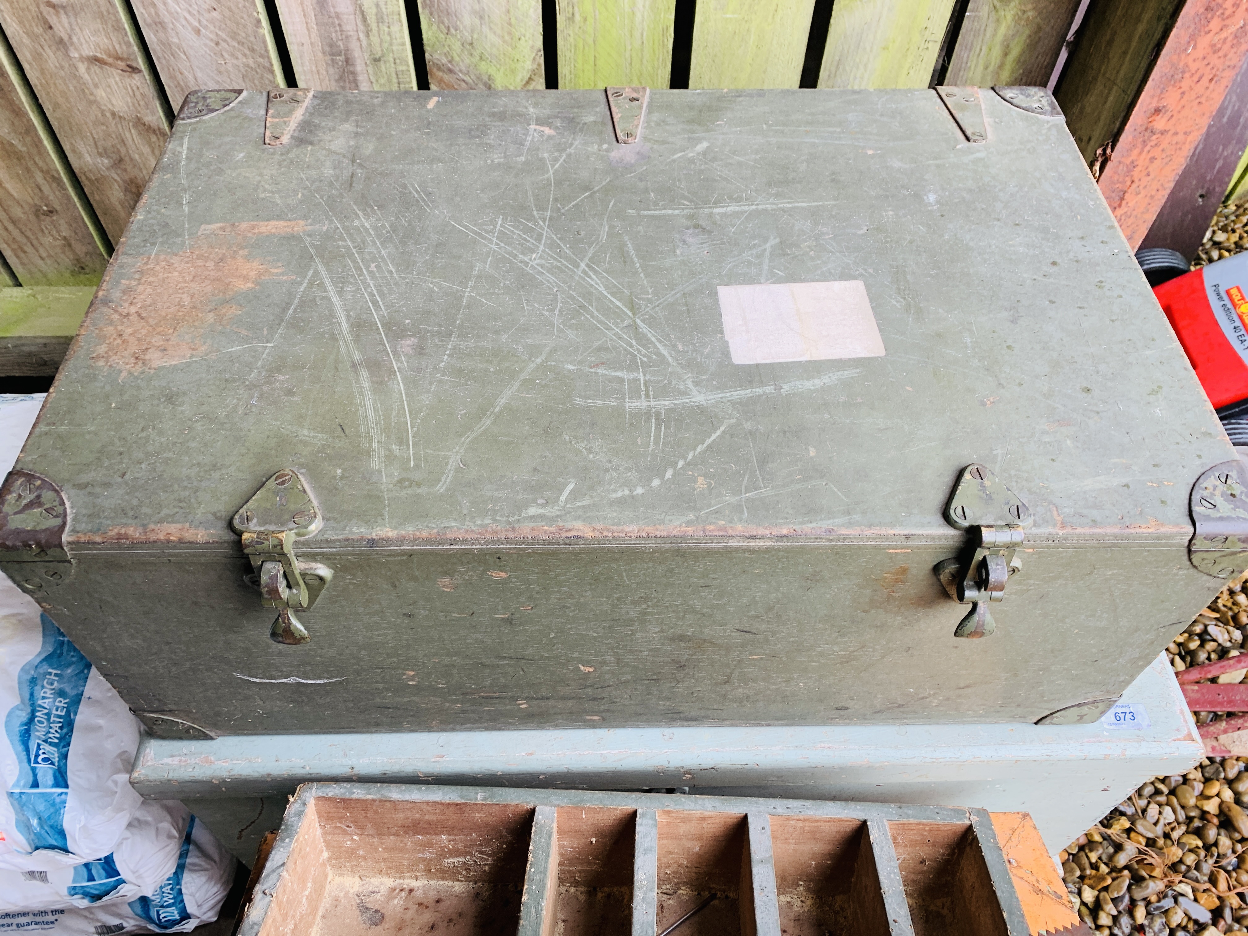 2 X VINTAGE TOOL CHESTS AND CONTENTS TO INCLUDE MISC. - Image 5 of 9
