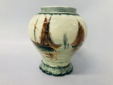 ROYAL CROWN DERBY VASE DECORATED WITH SAILING BOATS - H 10CM.
