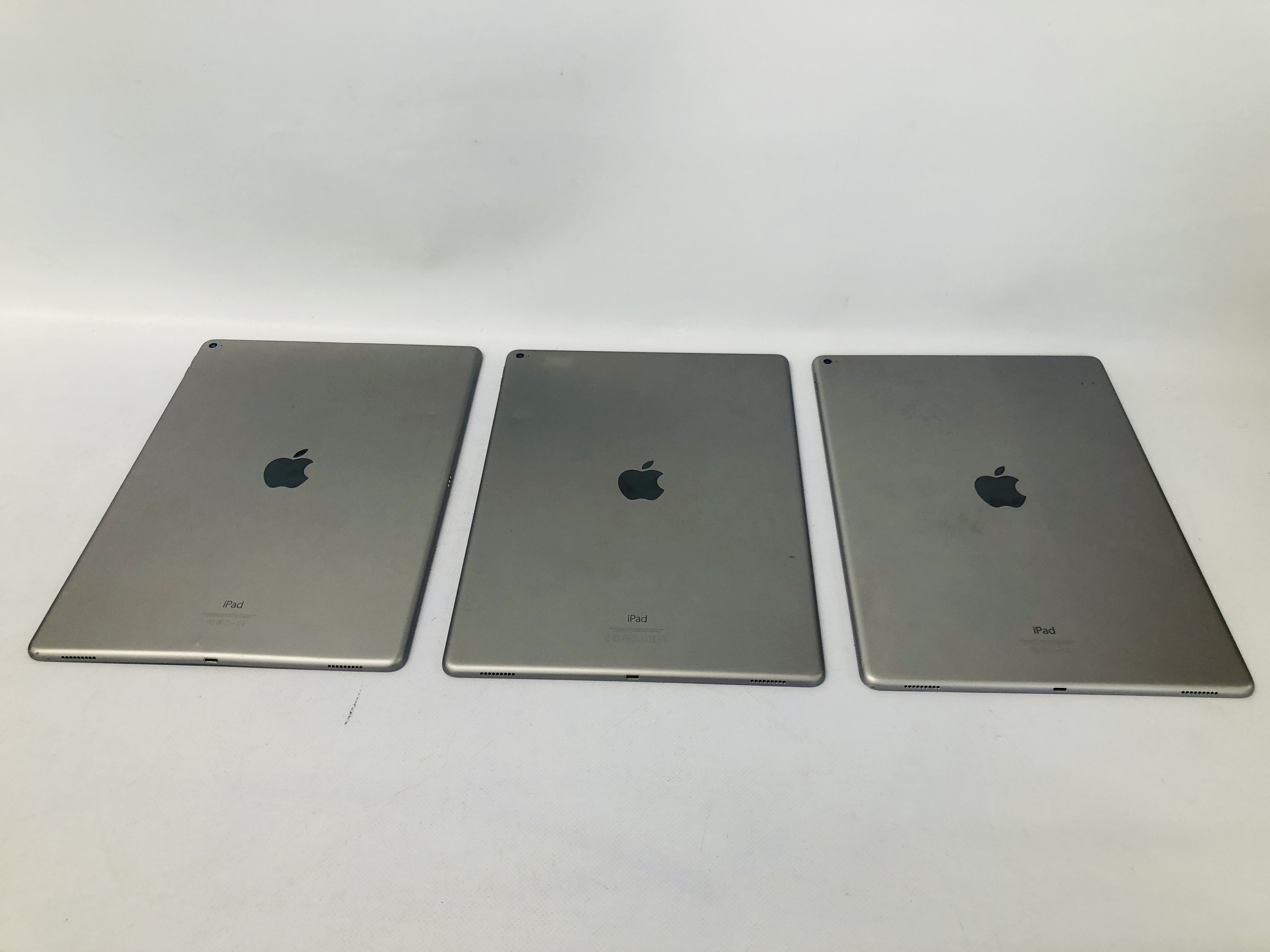 3 X APPLE IPAD PRO 12. - Image 2 of 3