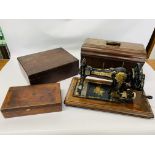A VINTAGE JONES HAND SEWING MACHINE WITH HIGHLY DECORATIVE GILT FINISH & ORIGINAL COVER,