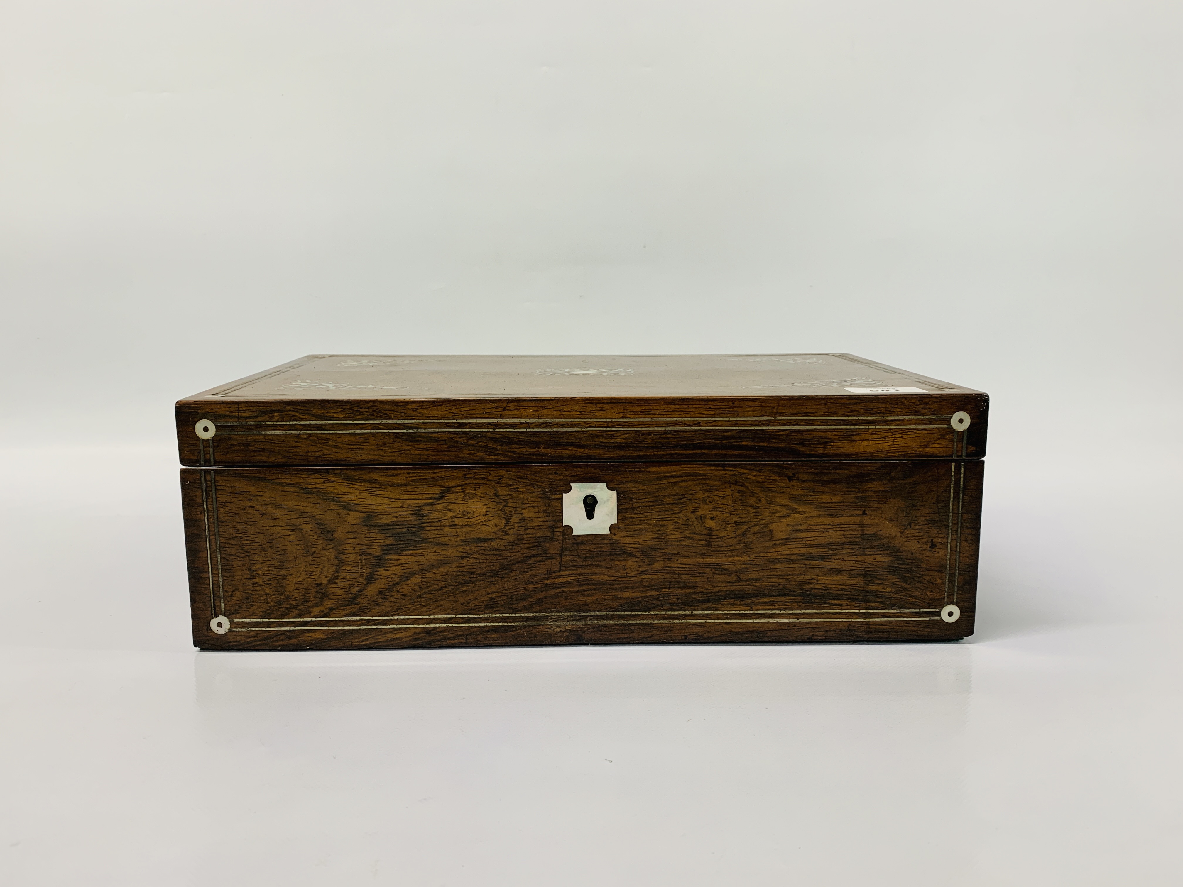A PERIOD ROSEWOOD WRITING SLOPE WITH MOTHER OF PEARL INLAY - Image 9 of 21