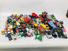 BOX CONTAINING LARGE QTY MIXED DIE CAST VEHICLES, TO INCLUDE CORGI, MATCHBOX,