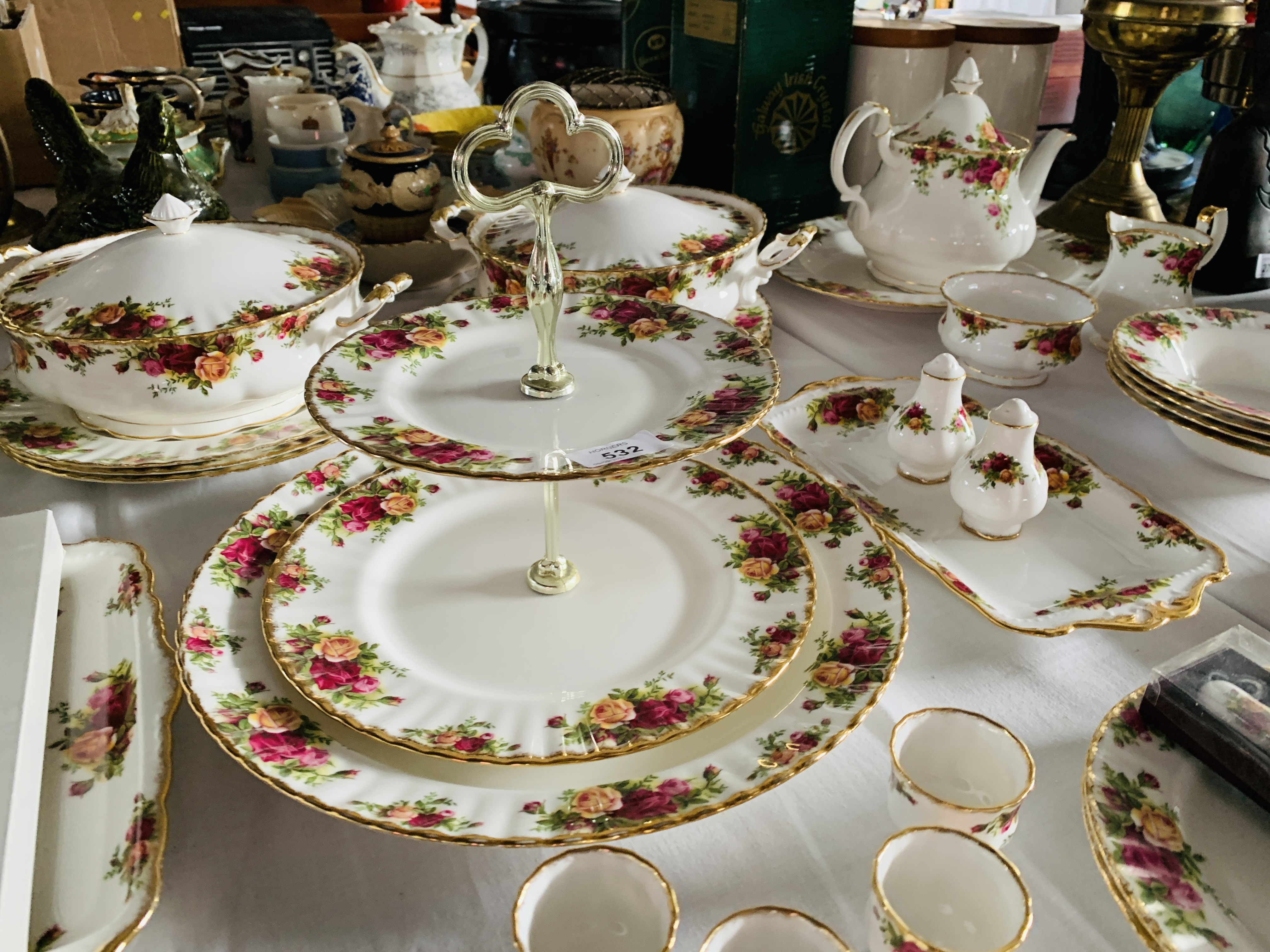 COLLECTION OF APPROX 37 PIECES OF ROYAL ALBERT OLD COUNTRY ROSES TO INCLUDE TEA POT, SUGAR AND MILK, - Image 2 of 8