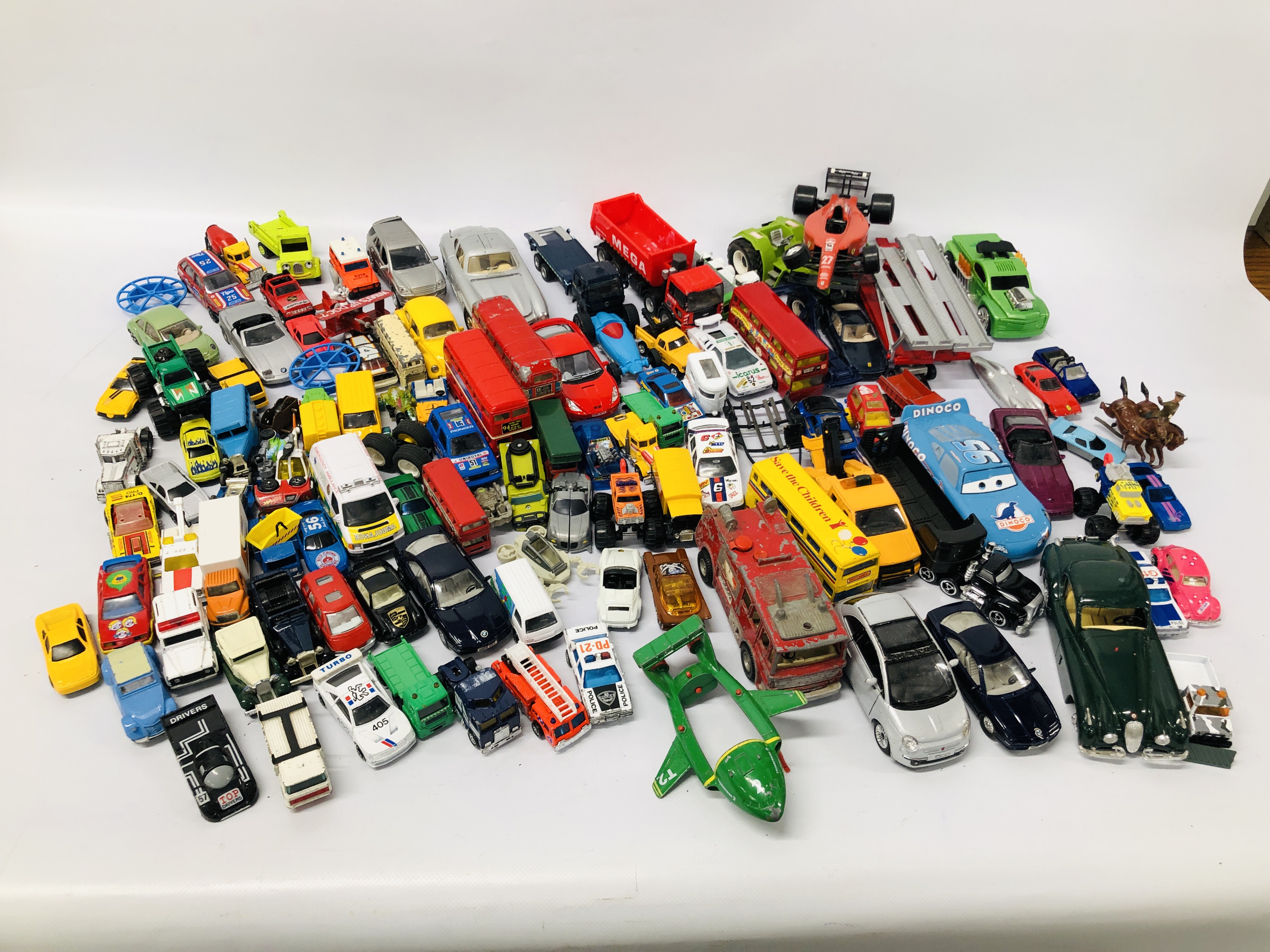 BOX CONTAINING LARGE QTY MIXED DIE CAST VEHICLES, TO INCLUDE CORGI, MATCHBOX, - Image 2 of 13