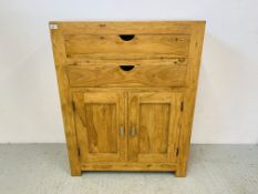 AN ACACIA WOOD TWO DOOR CABINET WITH DRAWERS ABOVE - W 90CM. D 42CM. H 115CM.