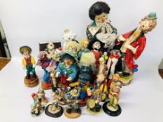 A COLLECTION OF DECORATIVE CLOWN ORNAMENTS TO INCLUDE MUSICIANS BOOK SHOP ETC.