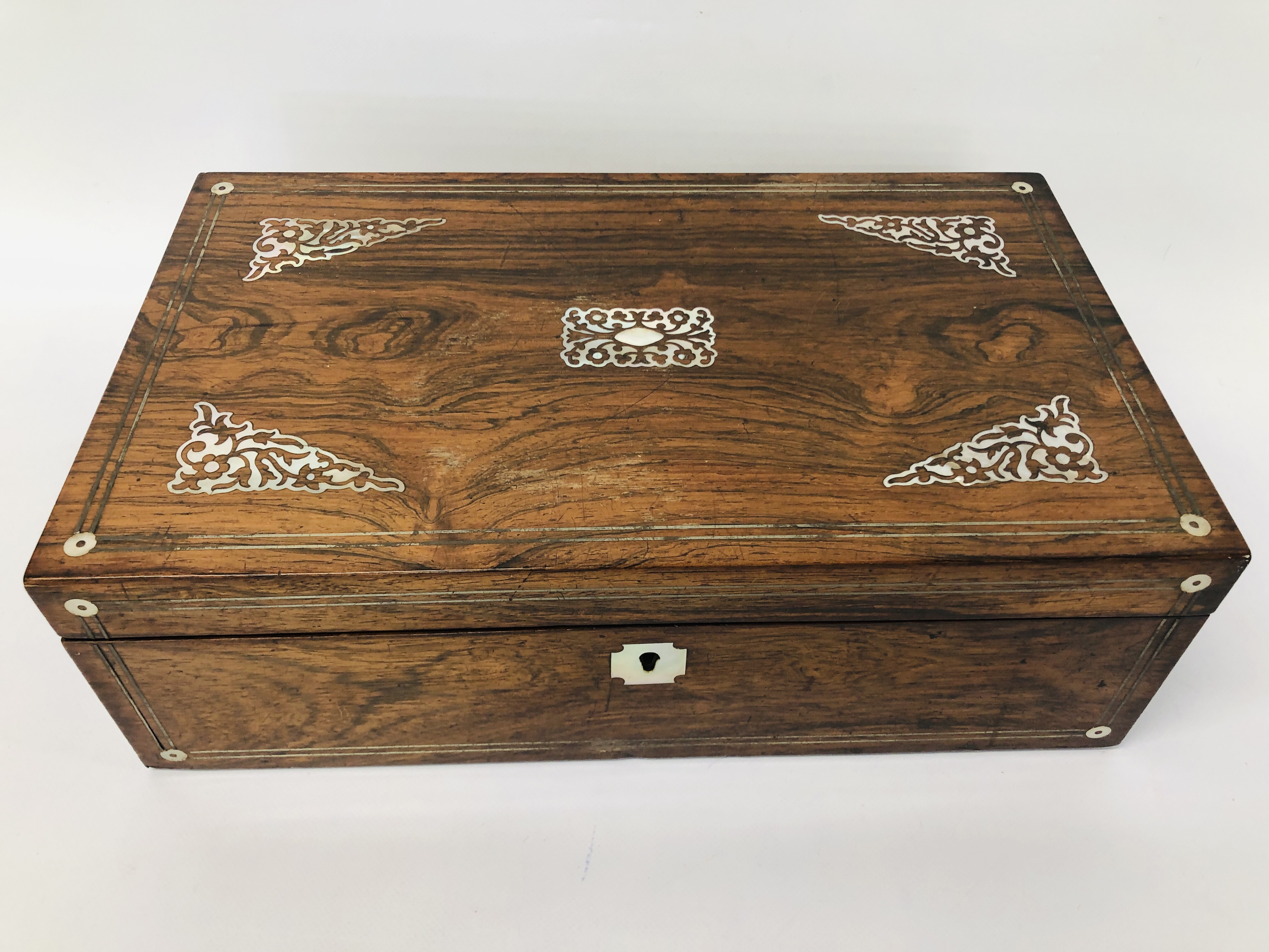 A PERIOD ROSEWOOD WRITING SLOPE WITH MOTHER OF PEARL INLAY - Image 7 of 21