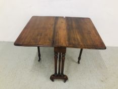 A PERIOD MAHOGANY DROP LEAF TABLE ON CERAMIC CASTERS - W 83CM, D 18CM, EXTENDED 100CM.