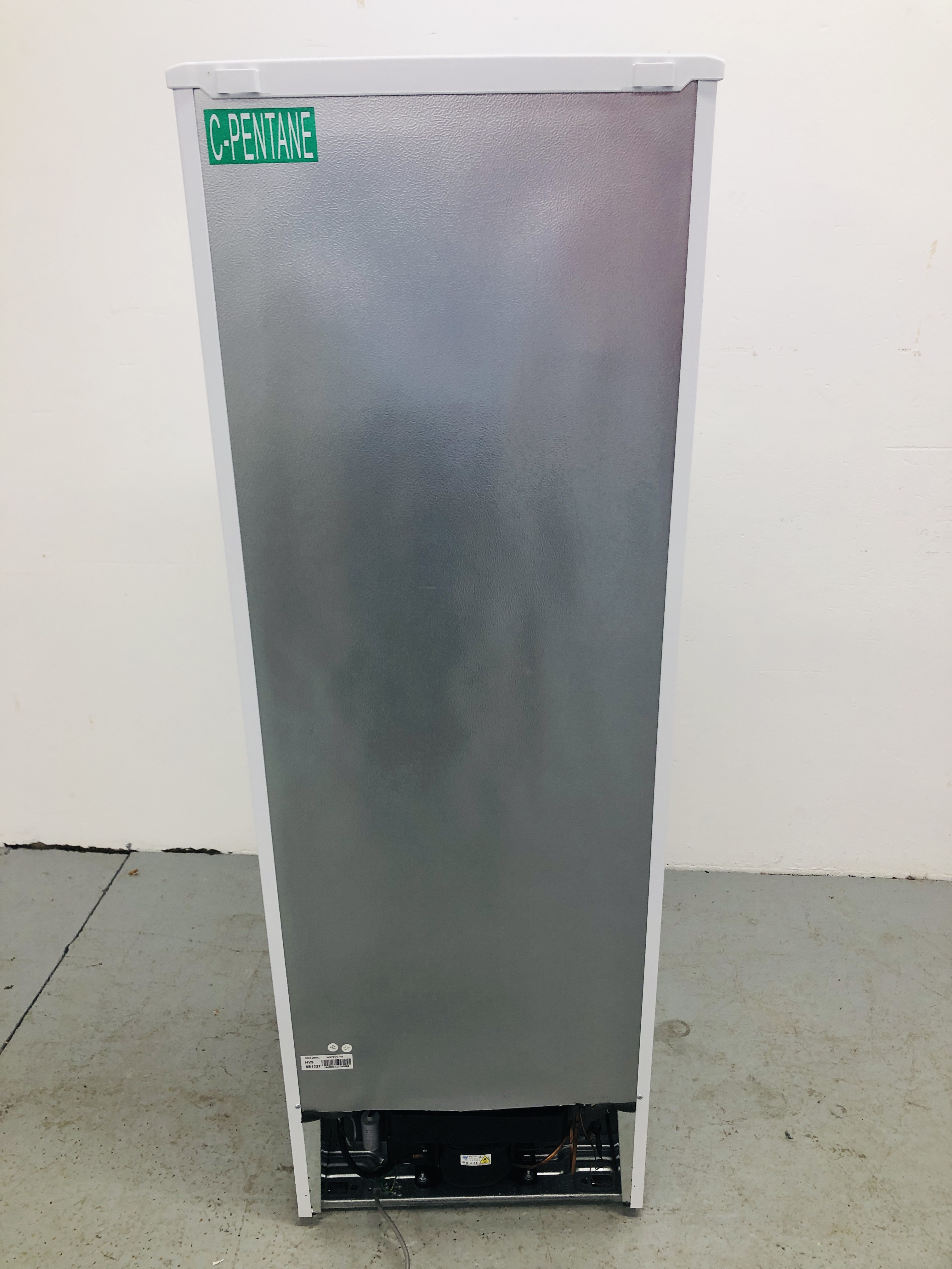 A HOOVER FRIDGE FREEZER - SOLD AS SEEN - Image 8 of 8