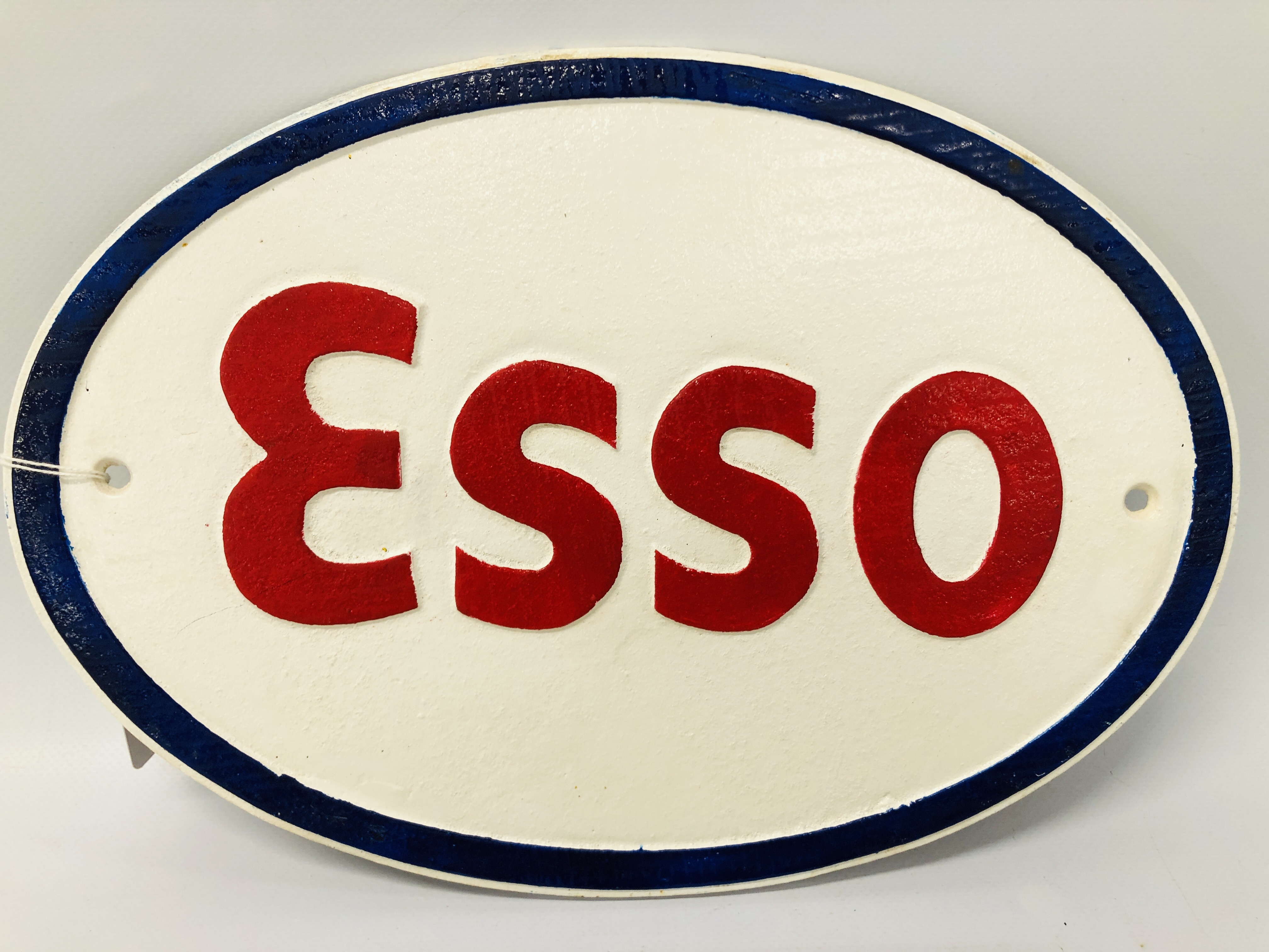 3 X REPRODUCTION CAST IRON ADVERTISING SINGS "ESSO" W 33CM. H 22.5CM. - Image 2 of 4